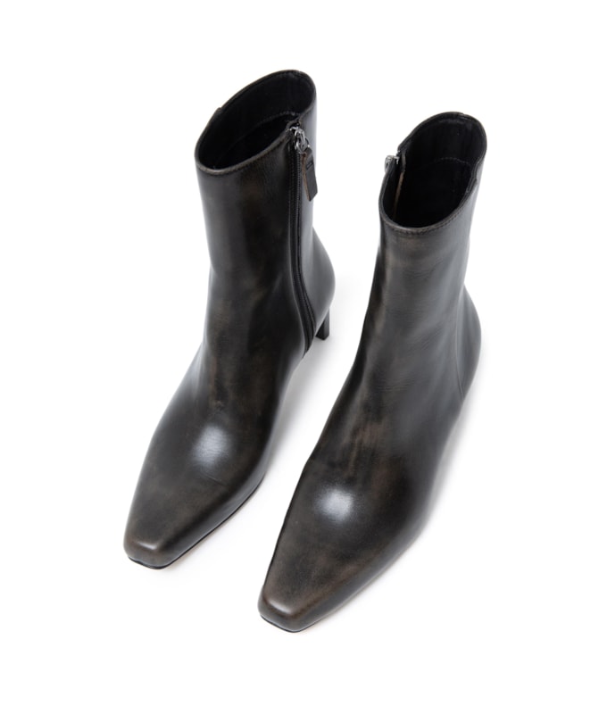 Bota Maeta  Rch Cafe