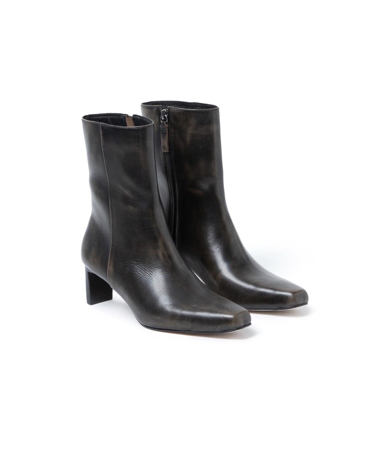 Bota Maeta  Rch Cafe