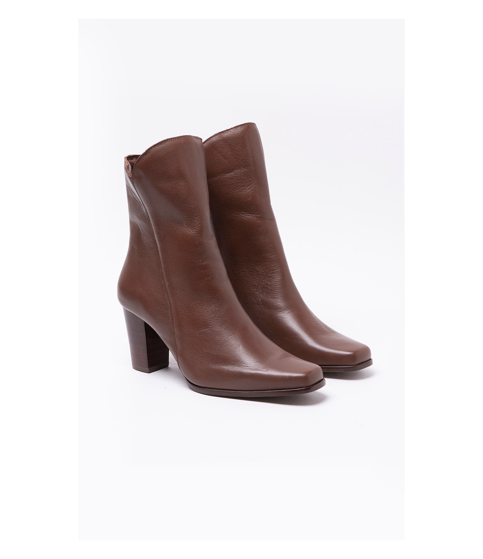 Bota Noir Rch Cafe