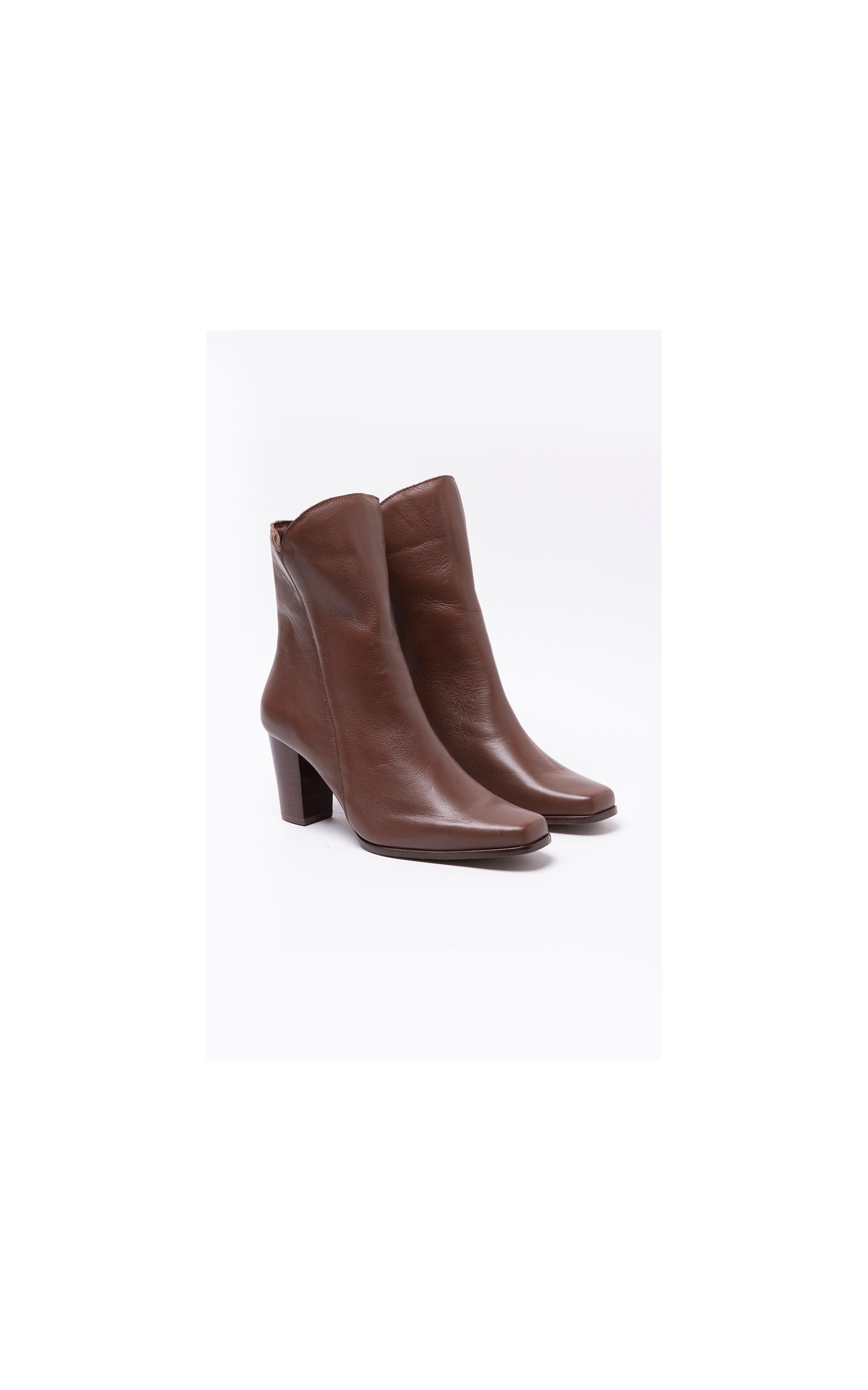 Bota Noir Rch Cafe