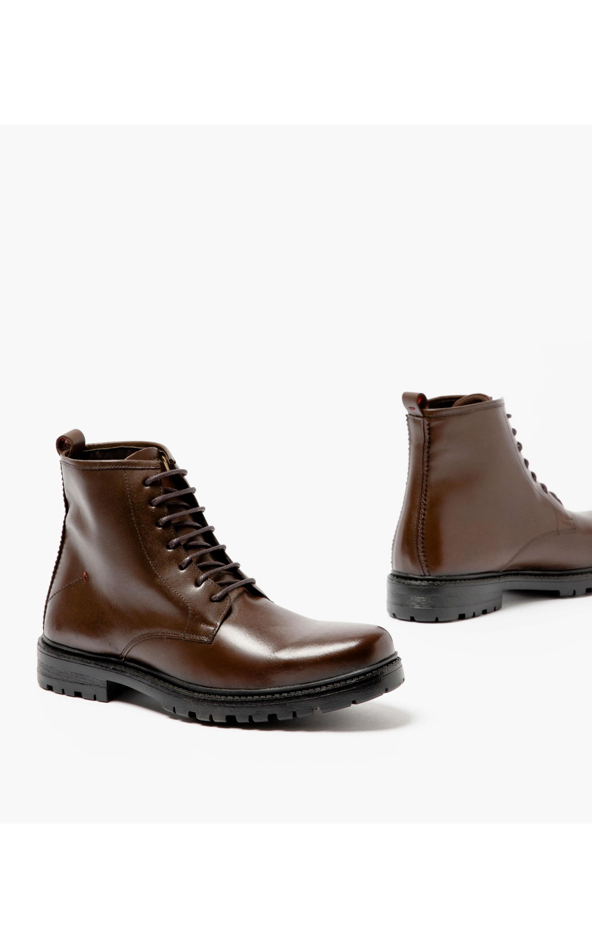 Bota Worker Cafe