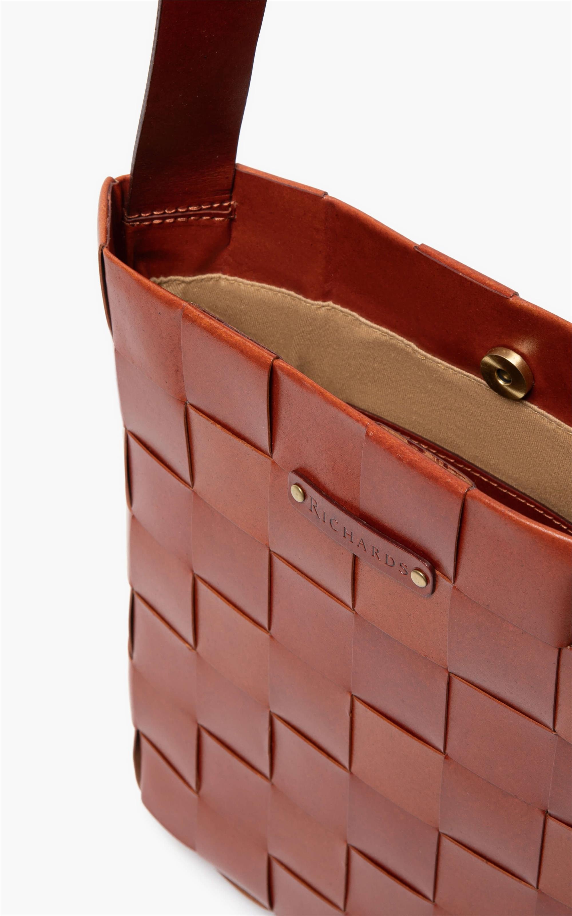 Bucket Braided Edge Caramelo