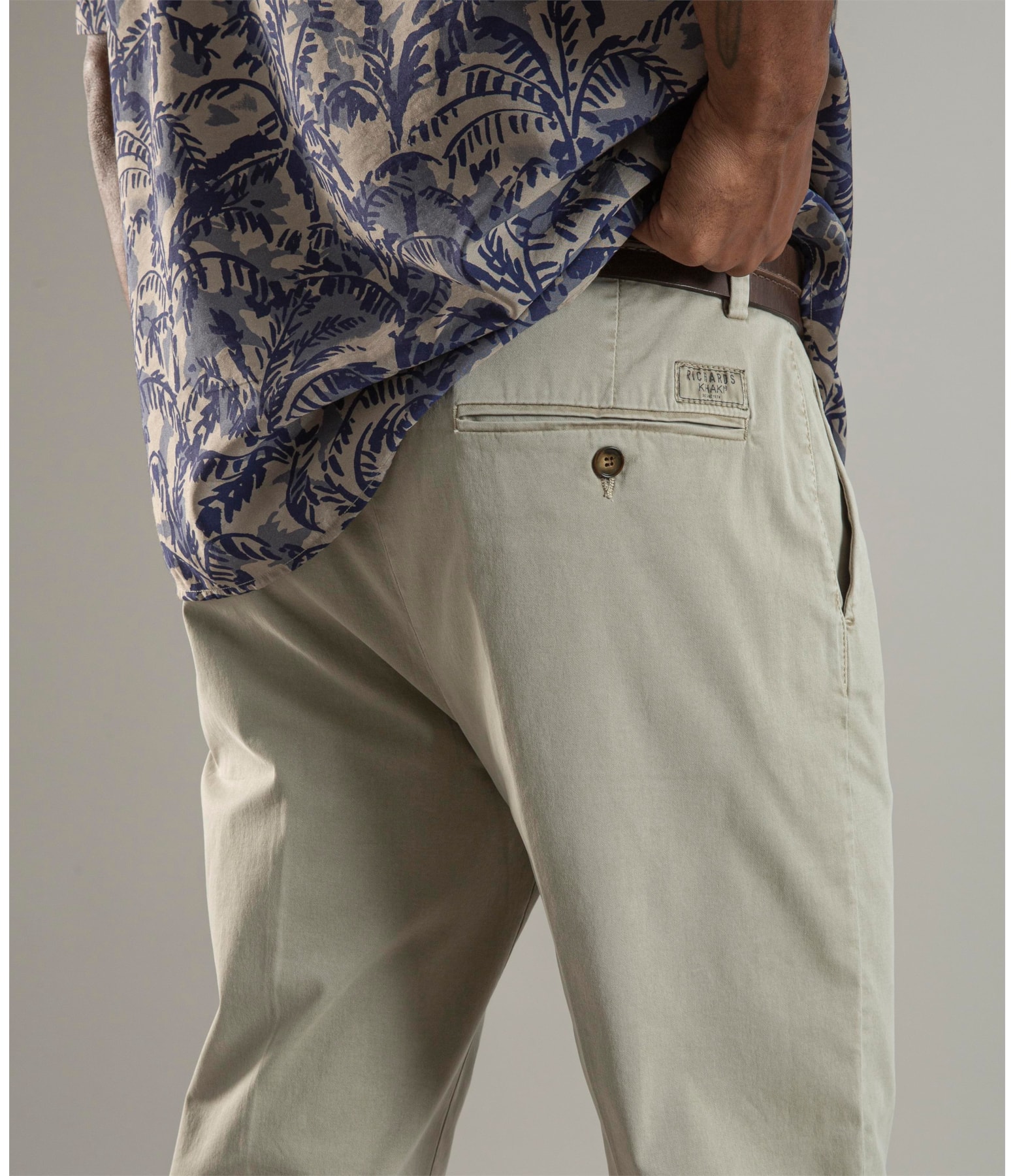Calça Chino Traveler Classic Husk