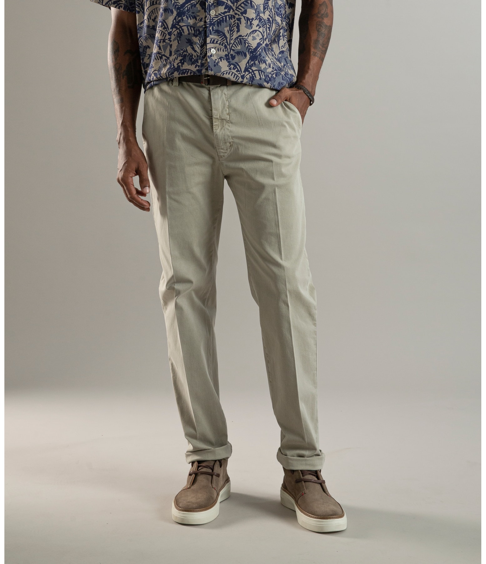 Calça Chino Traveler Classic Husk