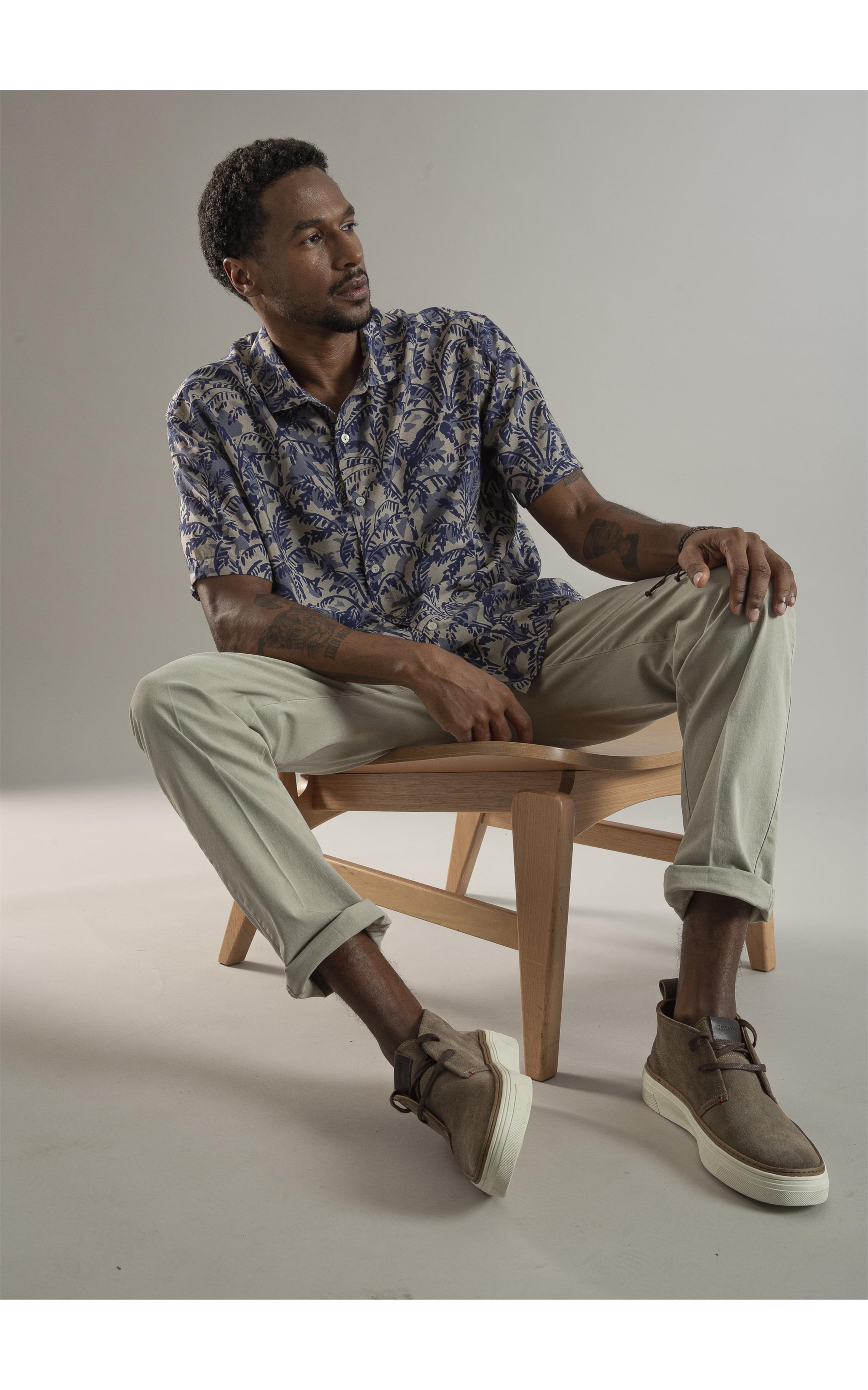 Calça Chino Traveler Classic Husk
