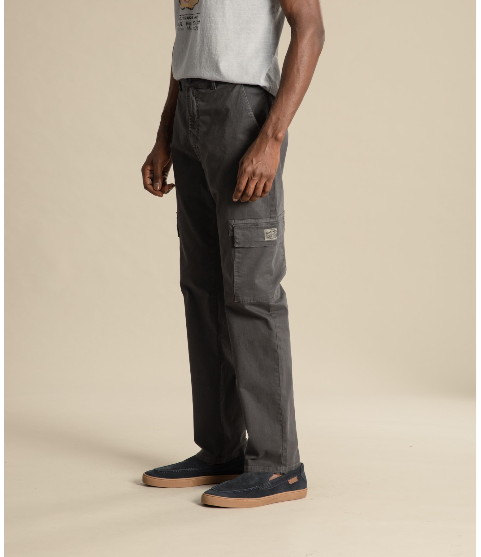 Calça Color Twill Tradicional Tokyo Grafite