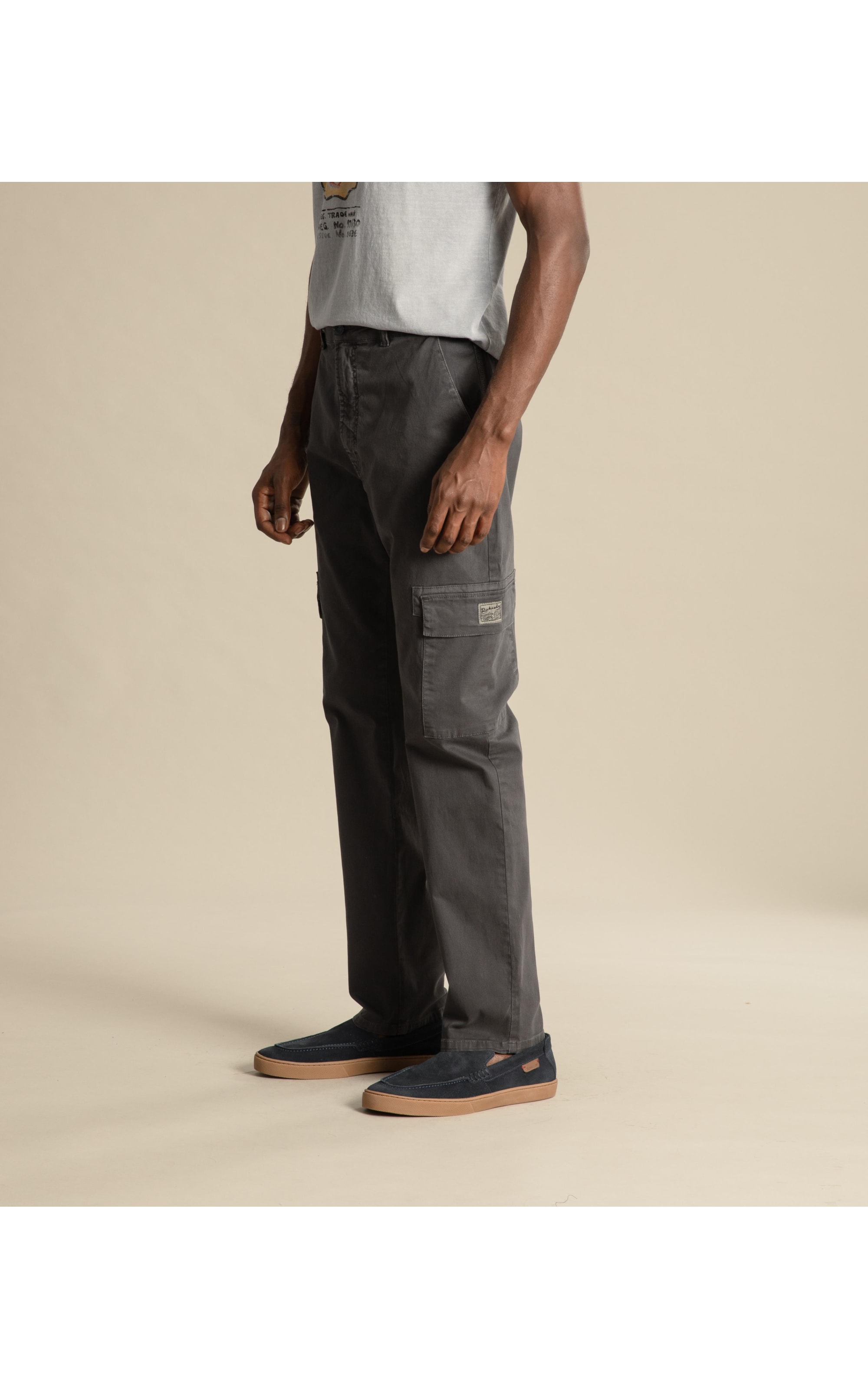 Calça Color Twill Tradicional Tokyo Grafite