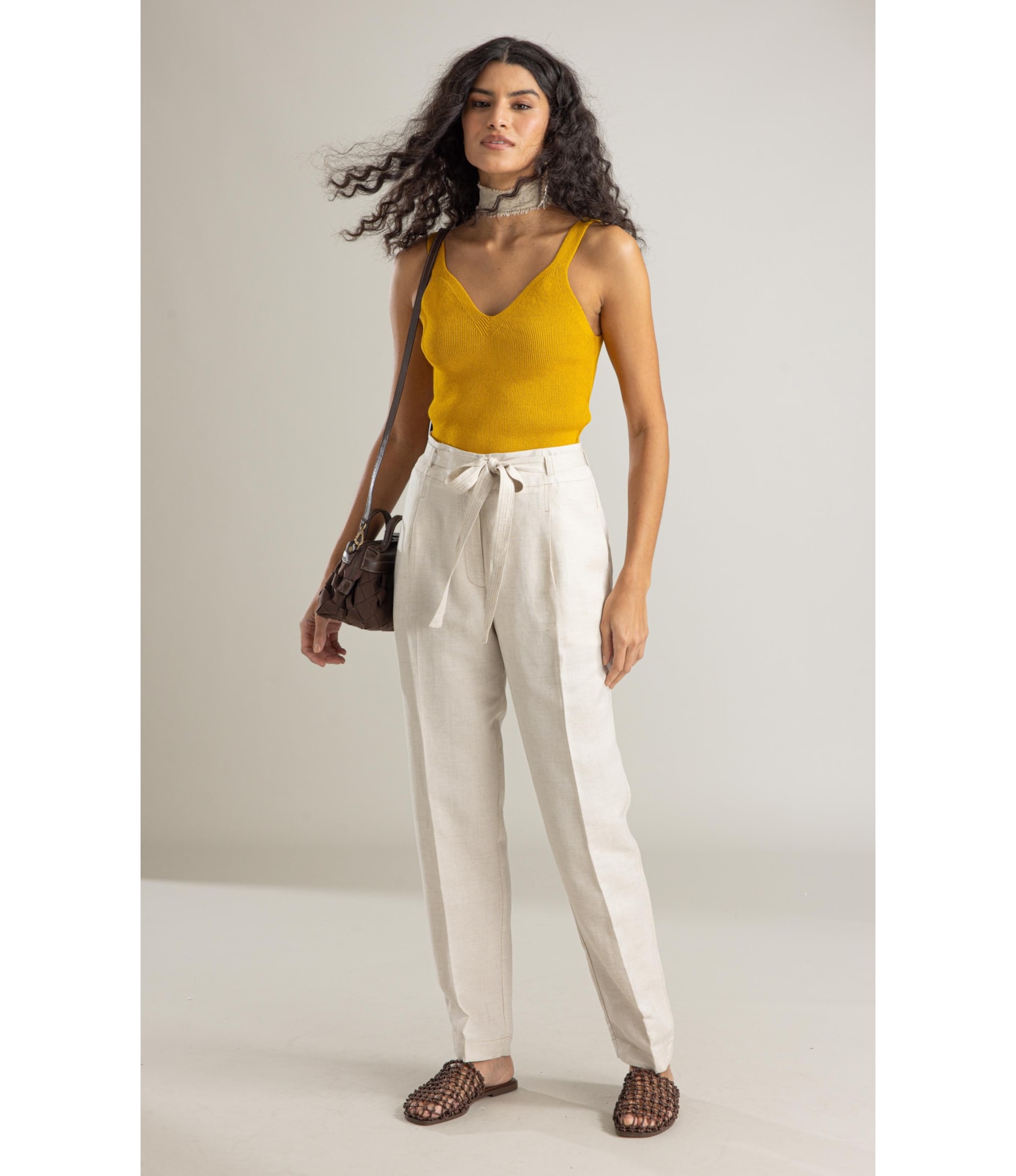Calca Magnus Basic Fit Linho Blend Areia