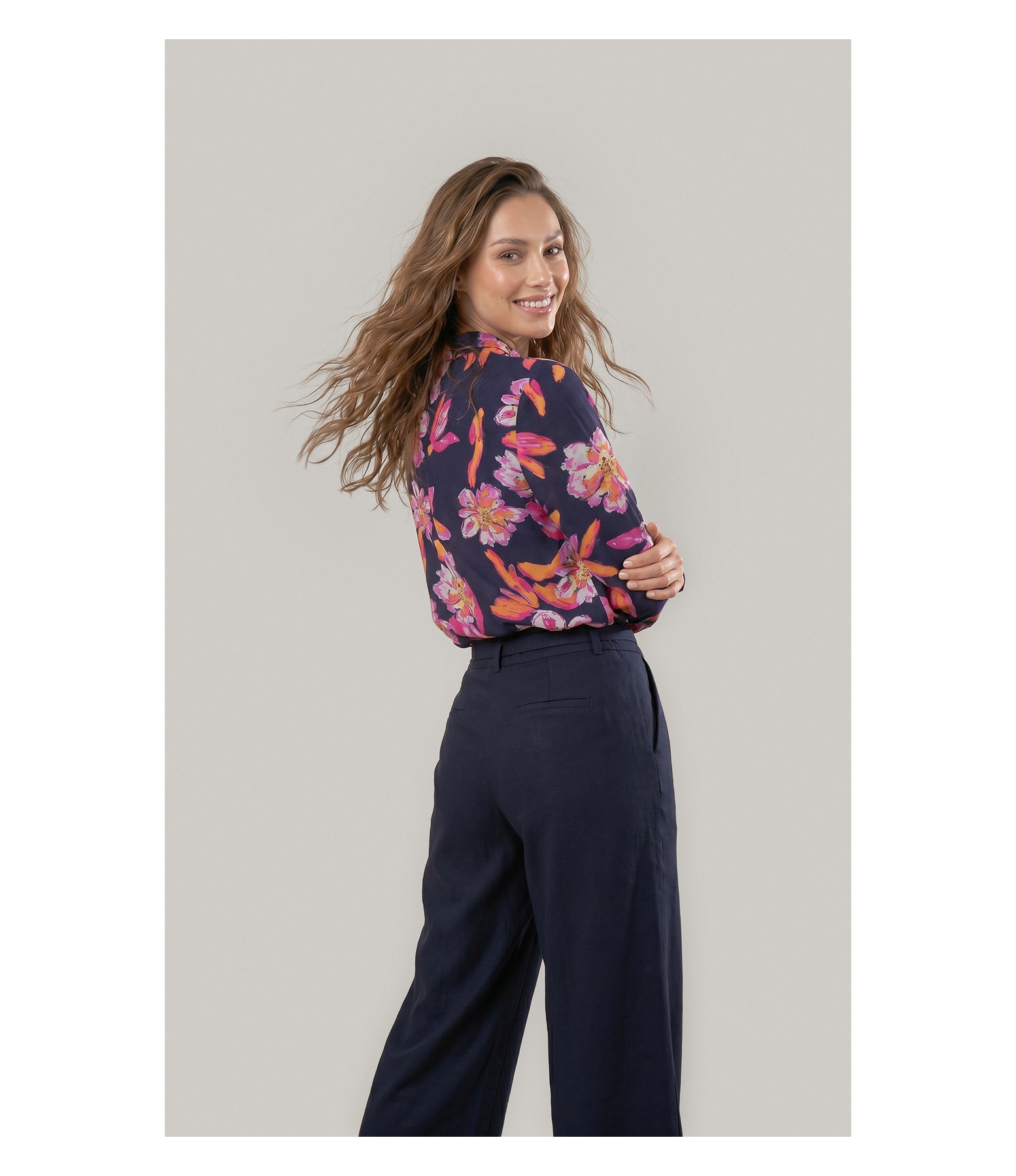 Camisa Linho  Nina Art Flower Dark Navy