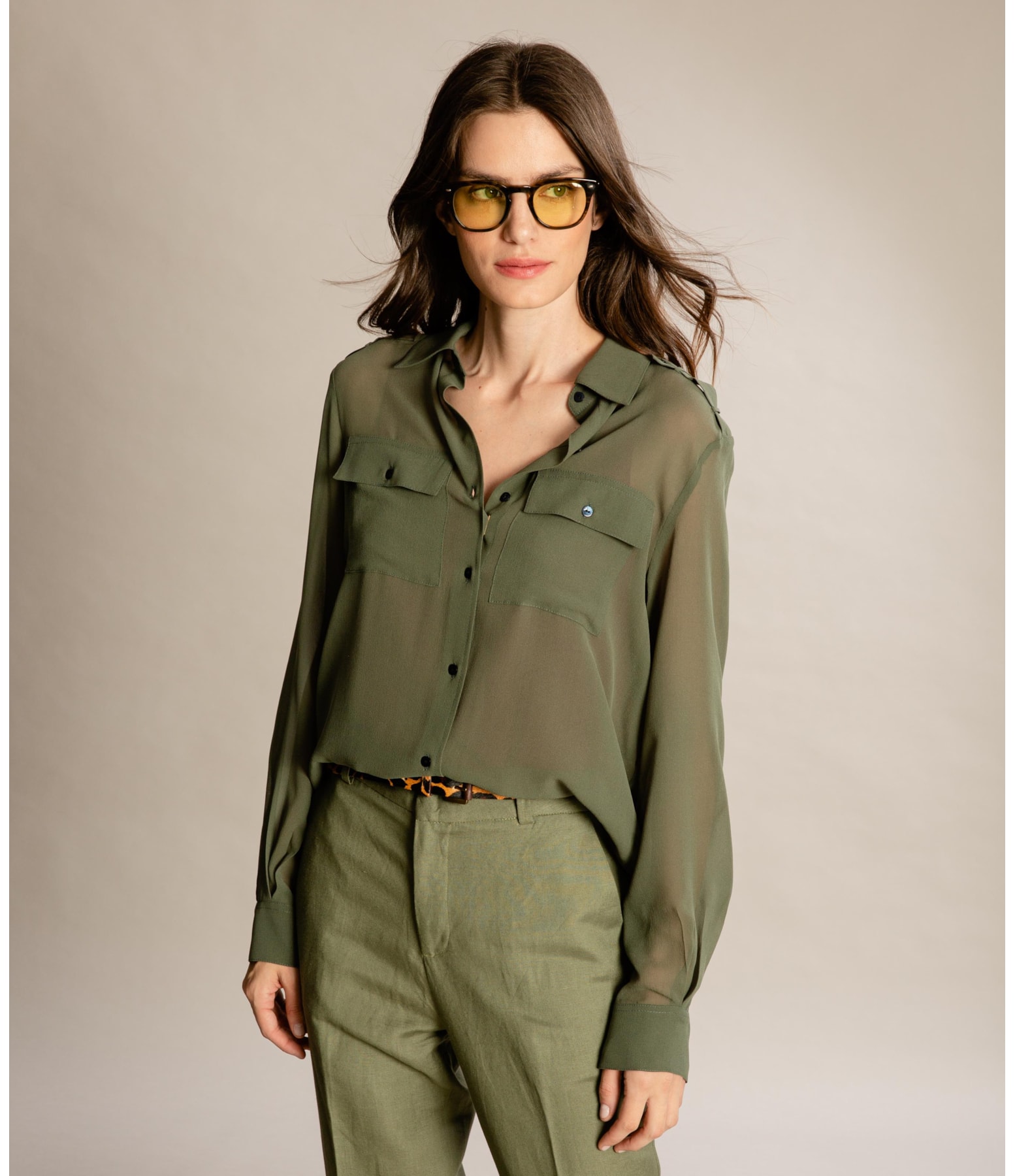 Camisa Magnolia Seda Lisa Verde Army