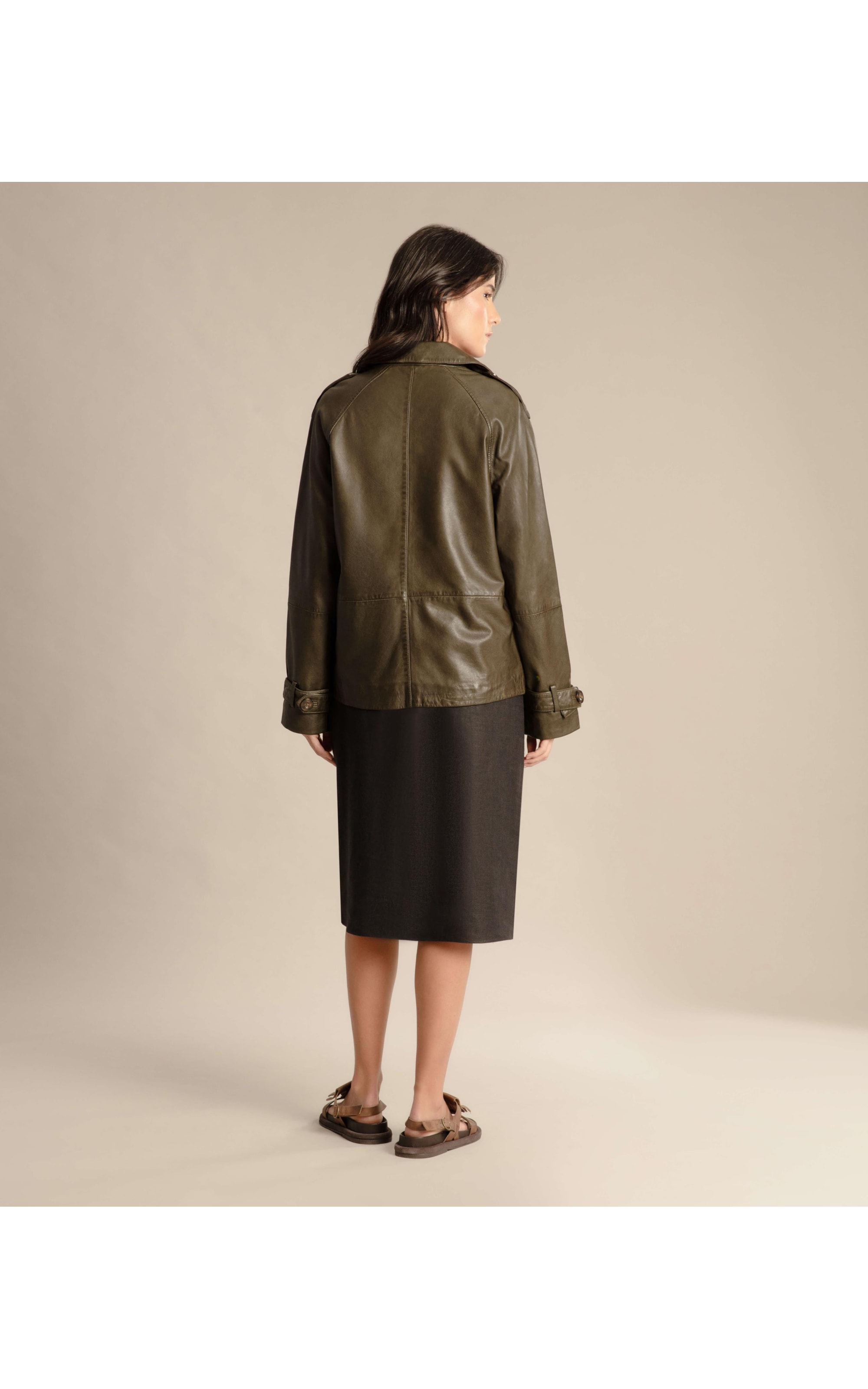 Casaco Boxy Leather Musgo