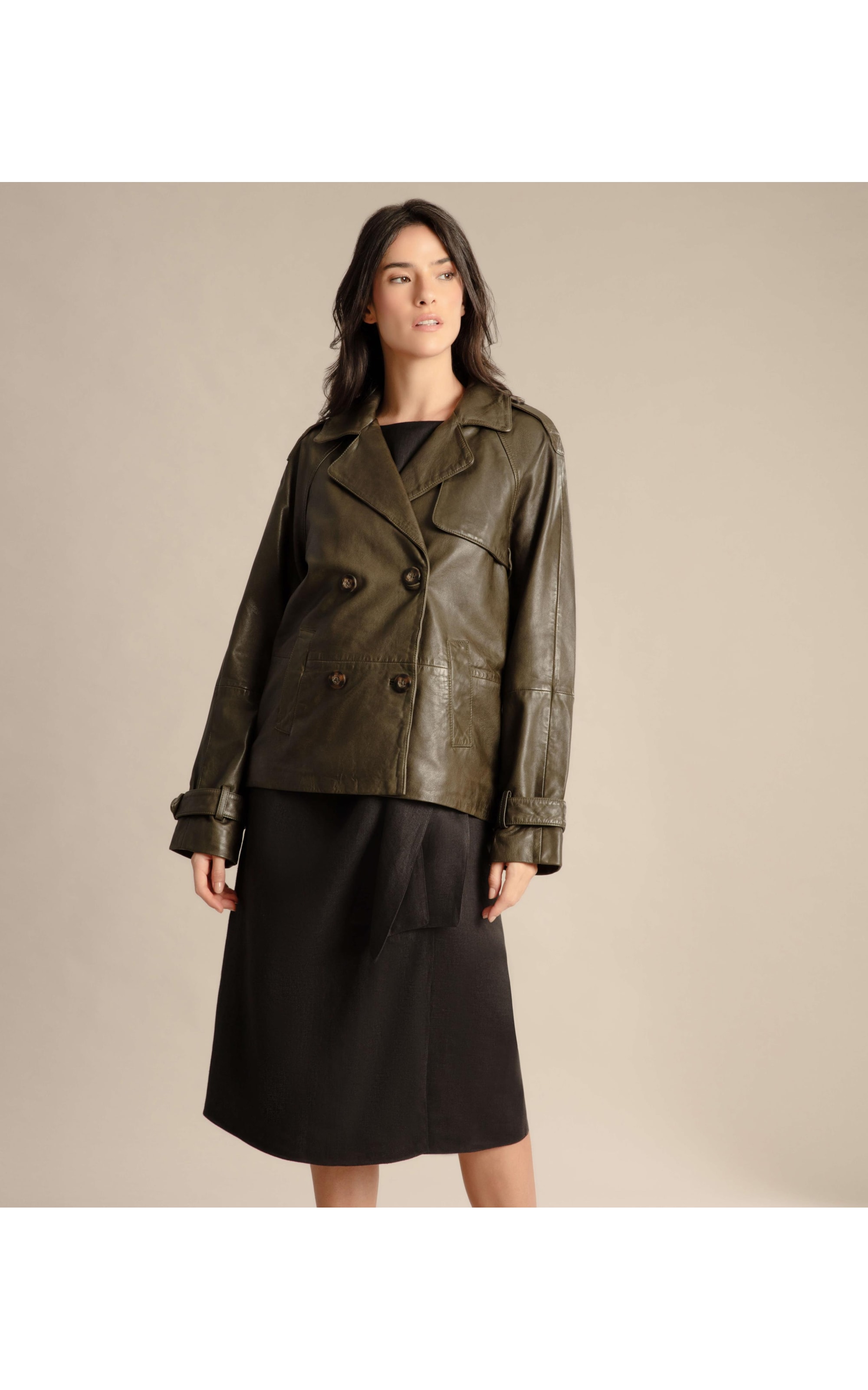 Casaco Boxy Leather Musgo