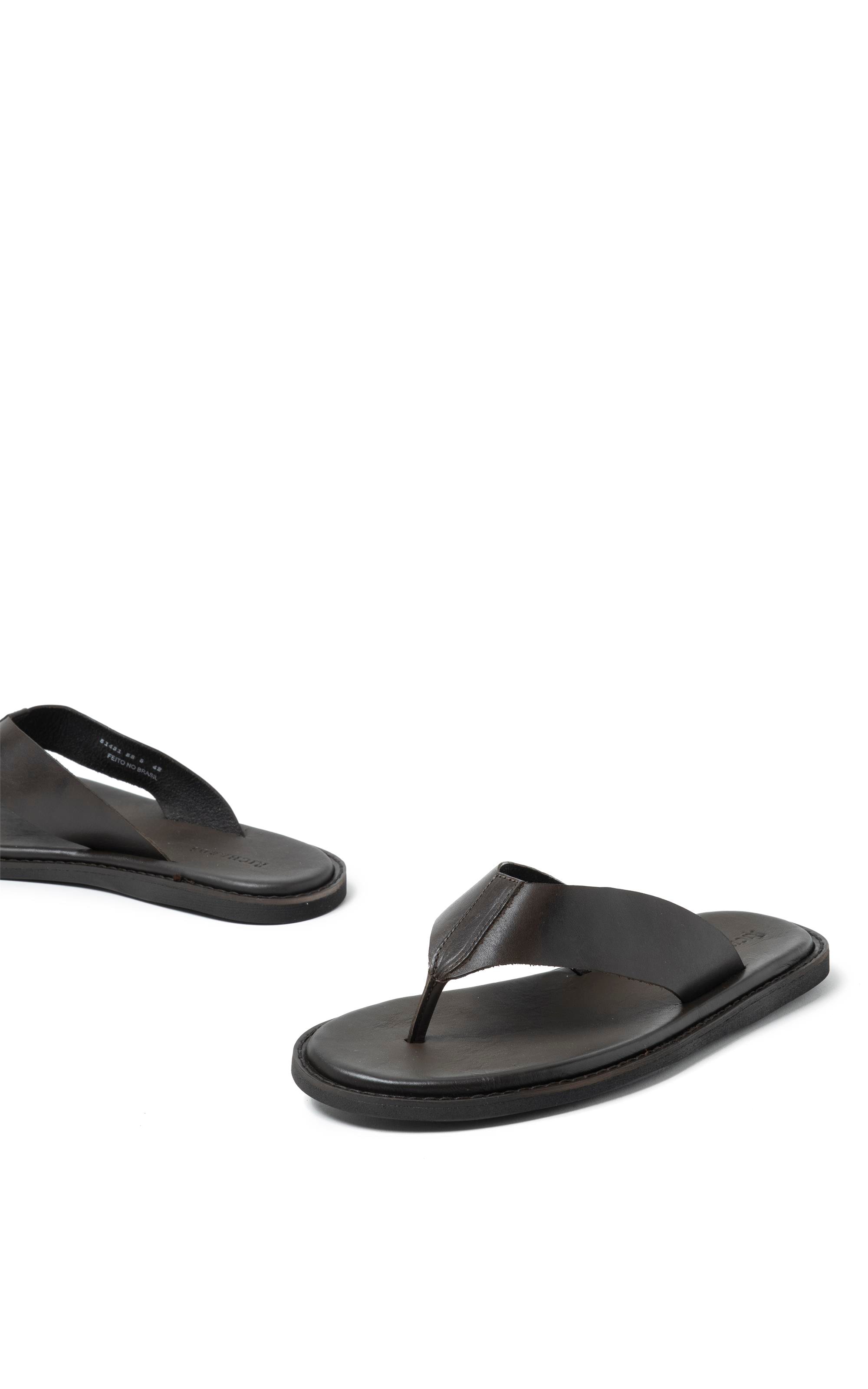 Chinelo Soleil Cafe