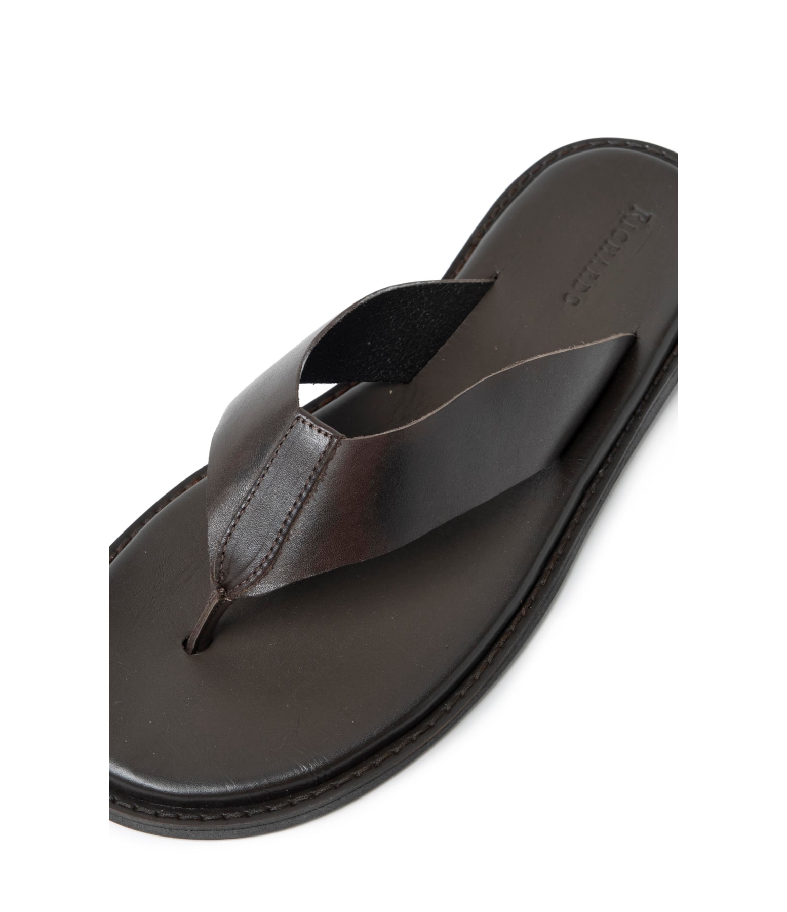 Chinelo Soleil Cafe