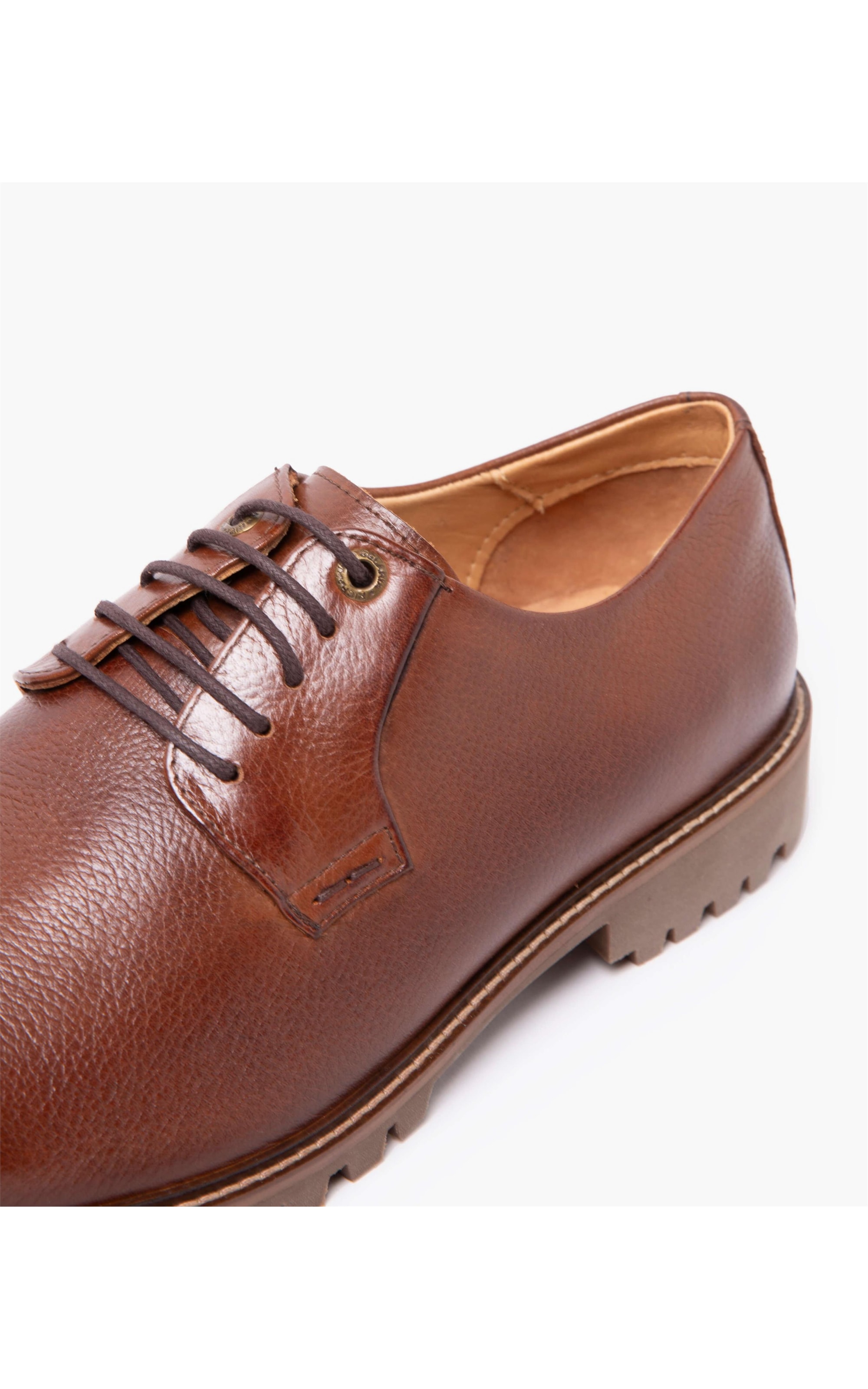 Derby Everest Marrom