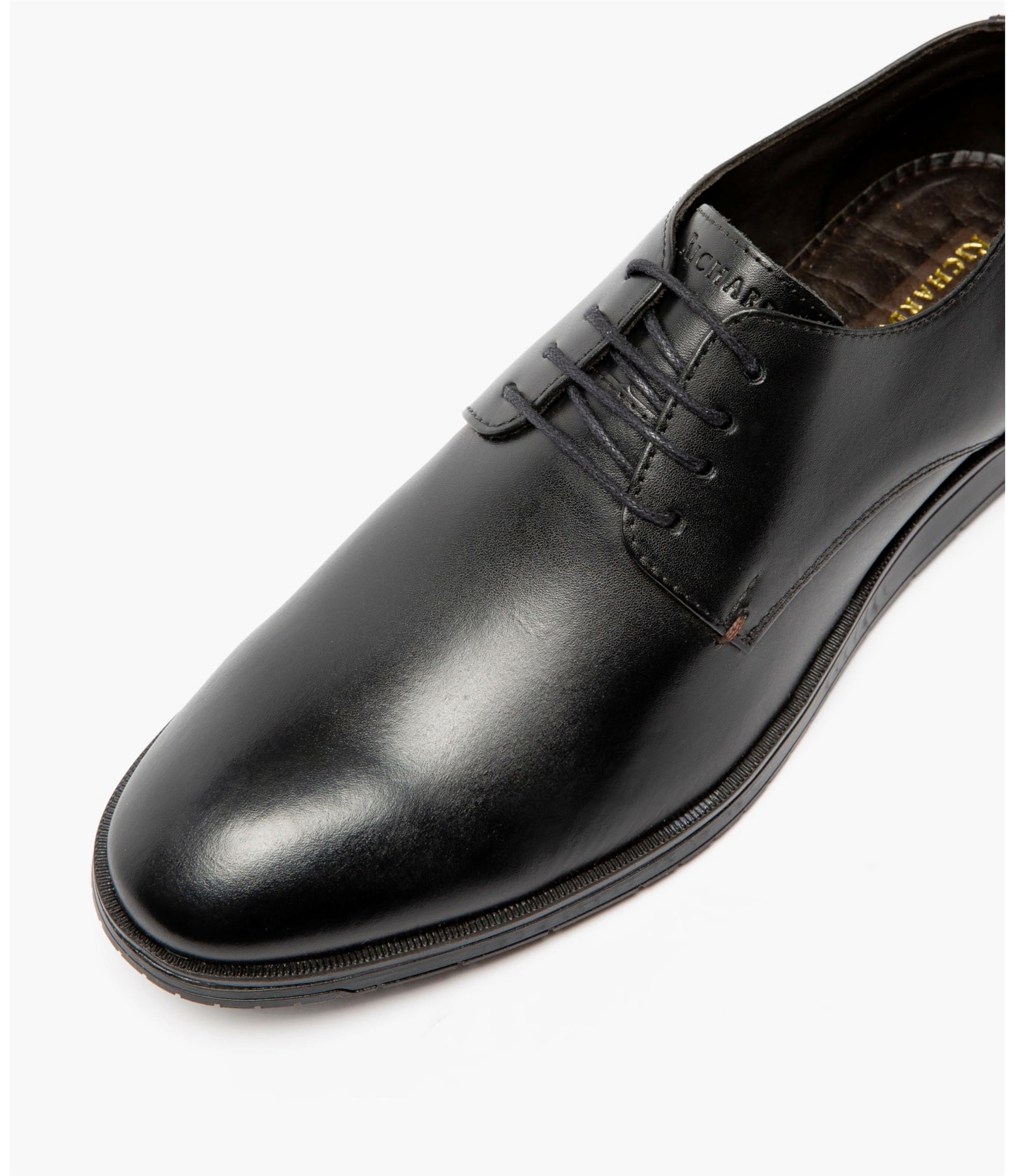 Derby Oregon Preto
