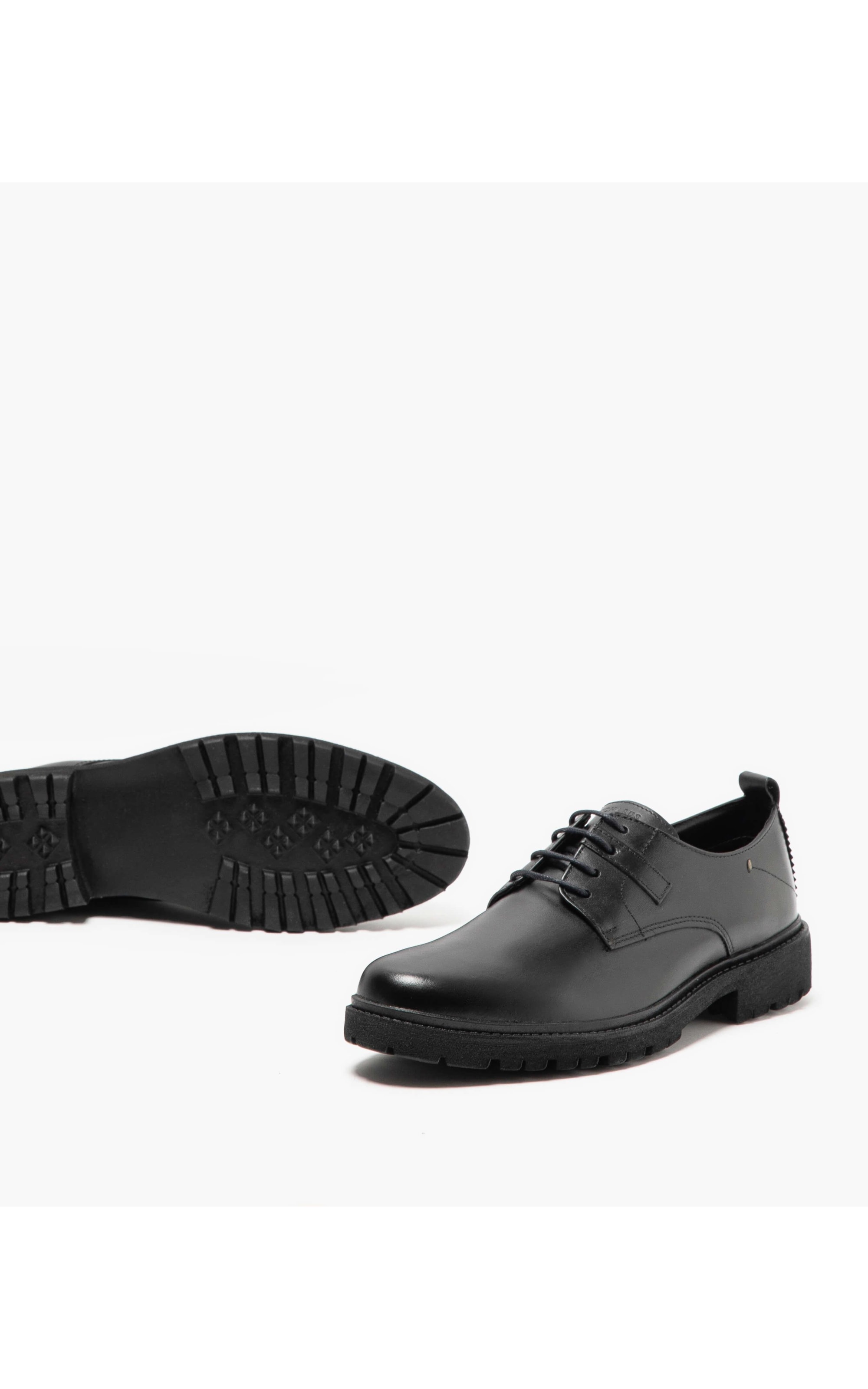 Derby Worker Preto