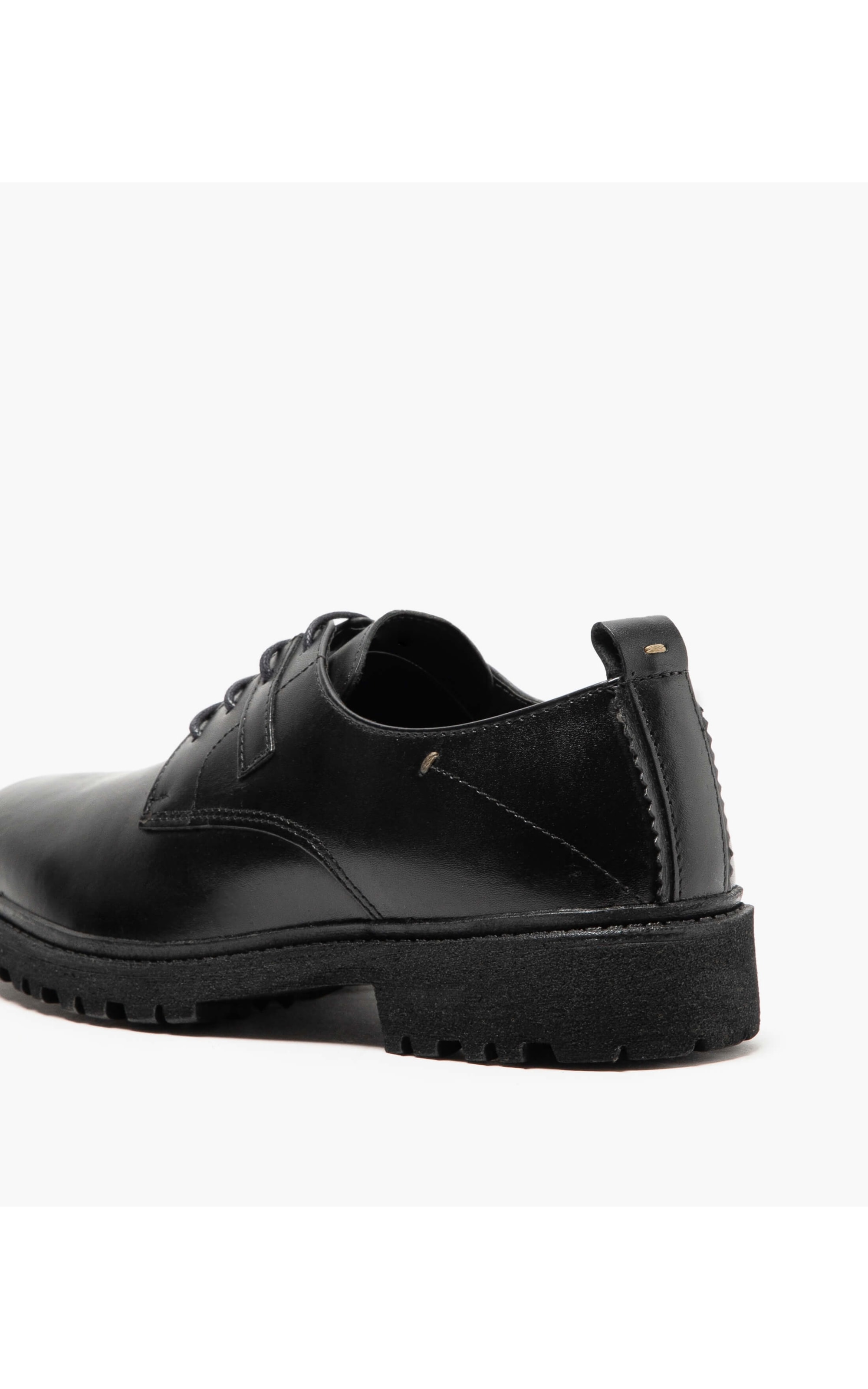 Derby Worker Preto