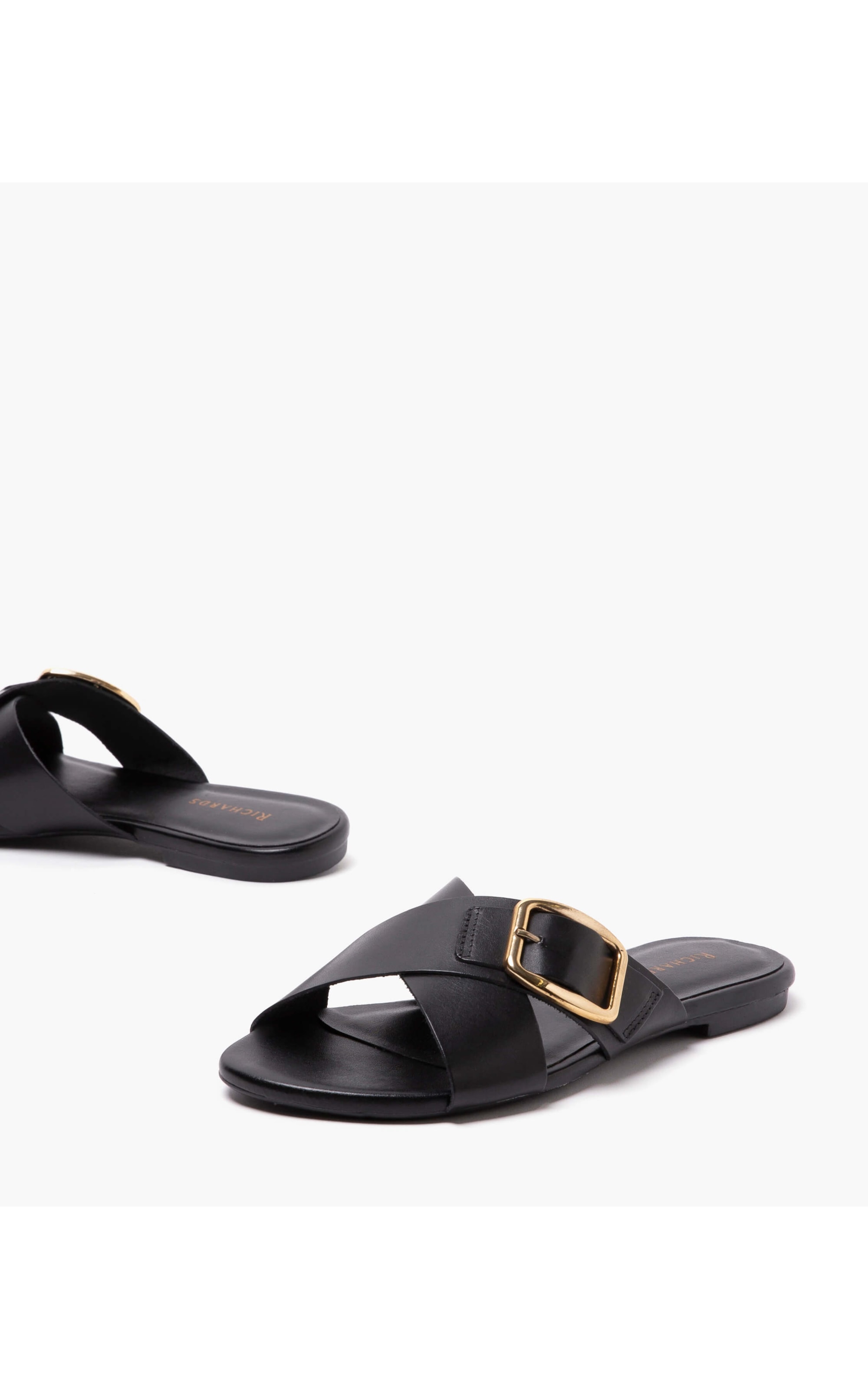 Flat Bianca Preto