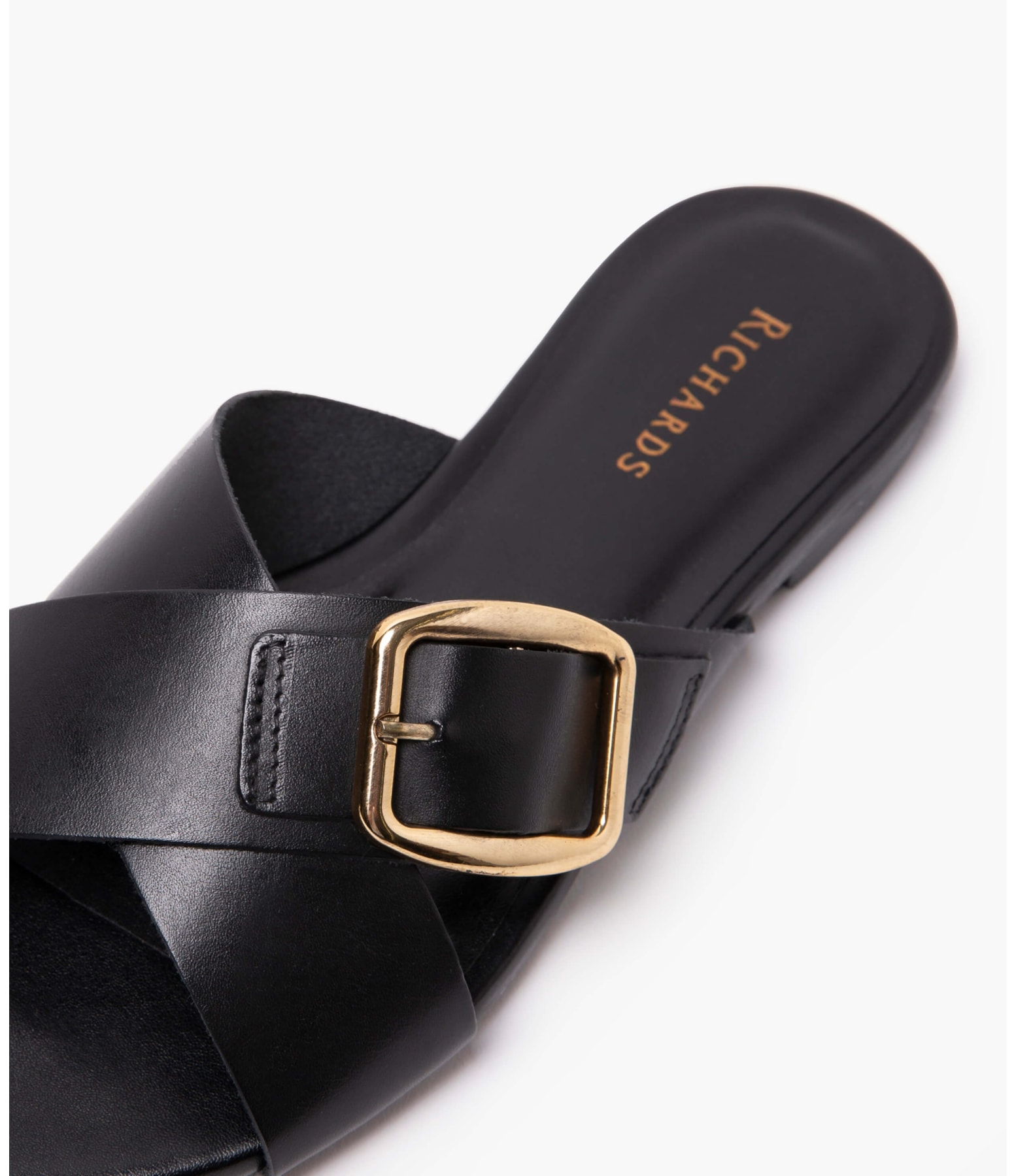 Flat Bianca Preto