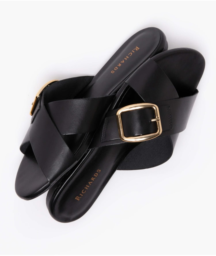 Flat Bianca Preto
