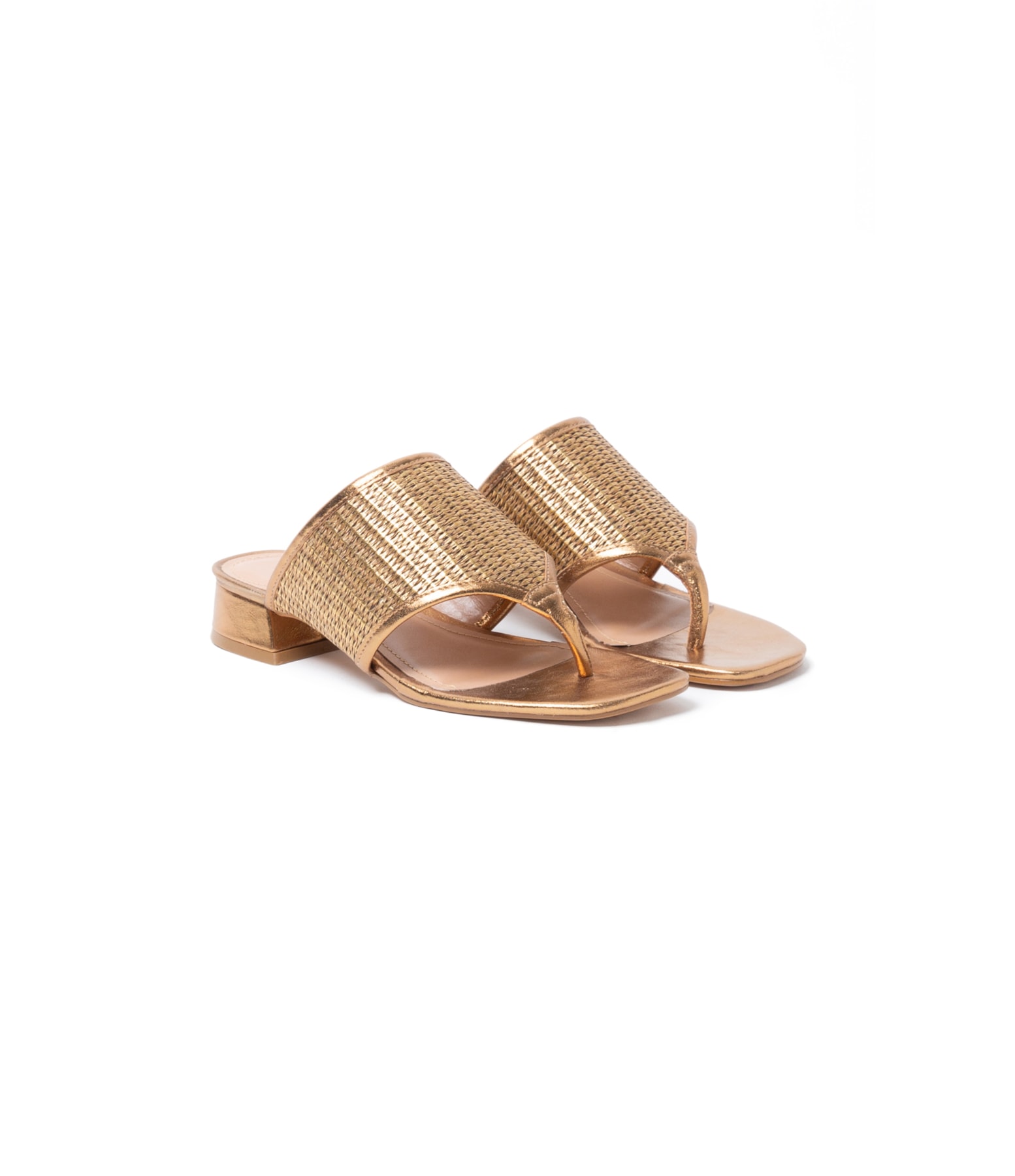 Flat Marissol Dourado