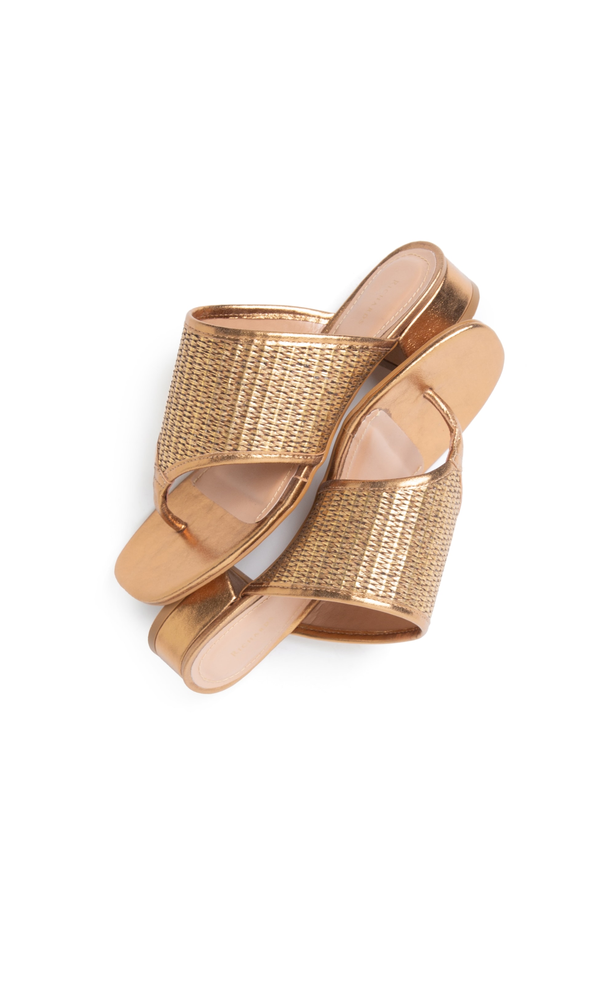Flat Marissol Dourado