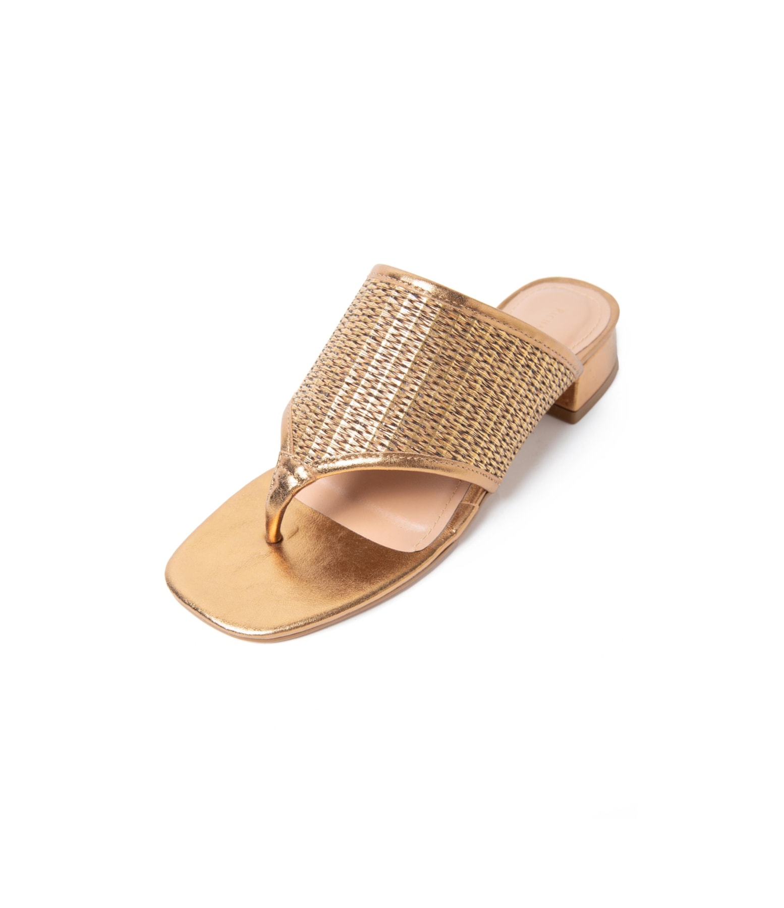 Flat Marissol Dourado