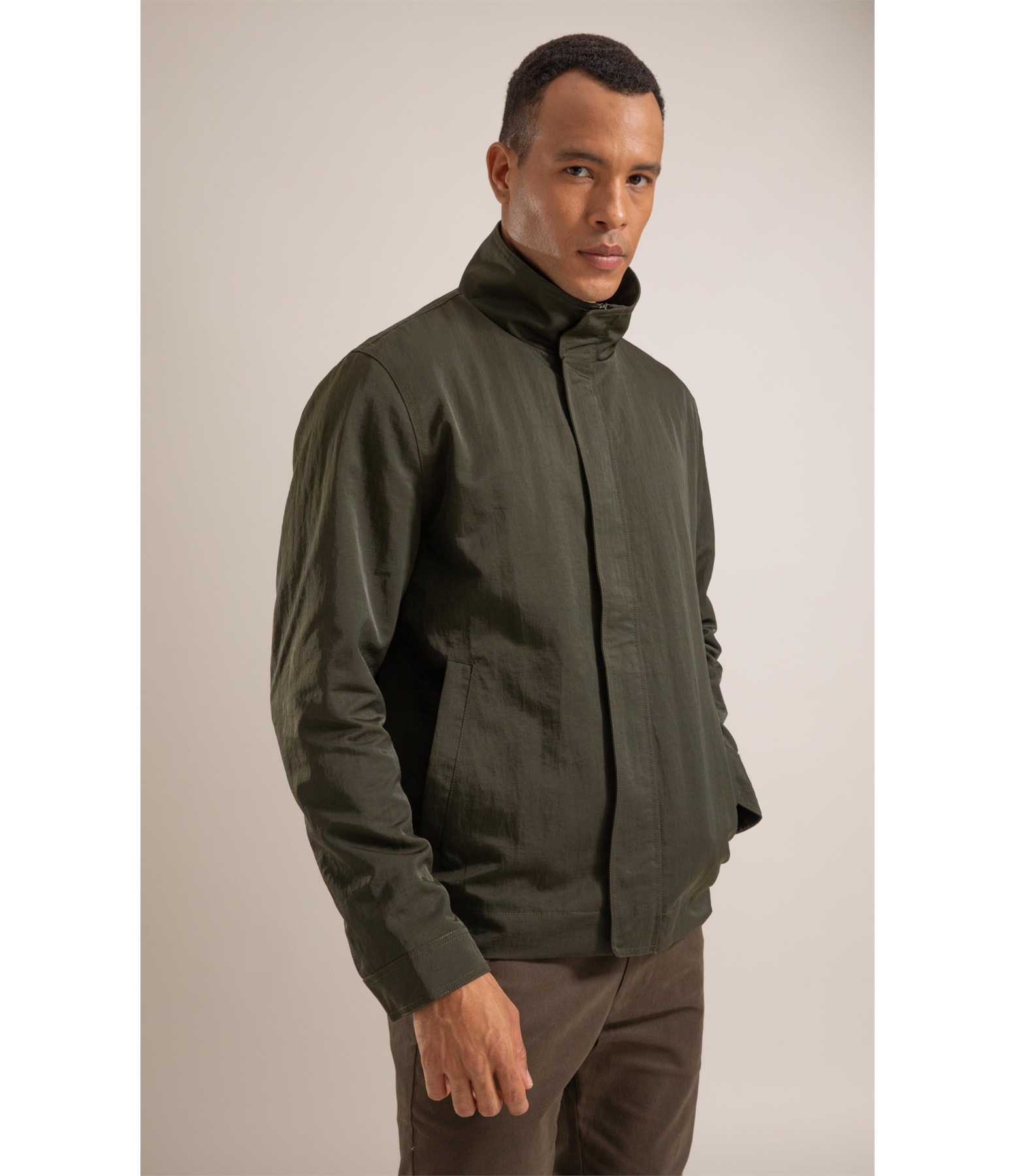 Jaqueta Brisbane Nylon Verde Army