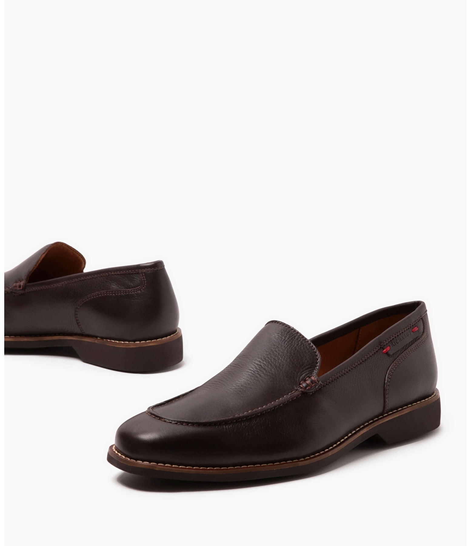 Loafer Relax Cafe