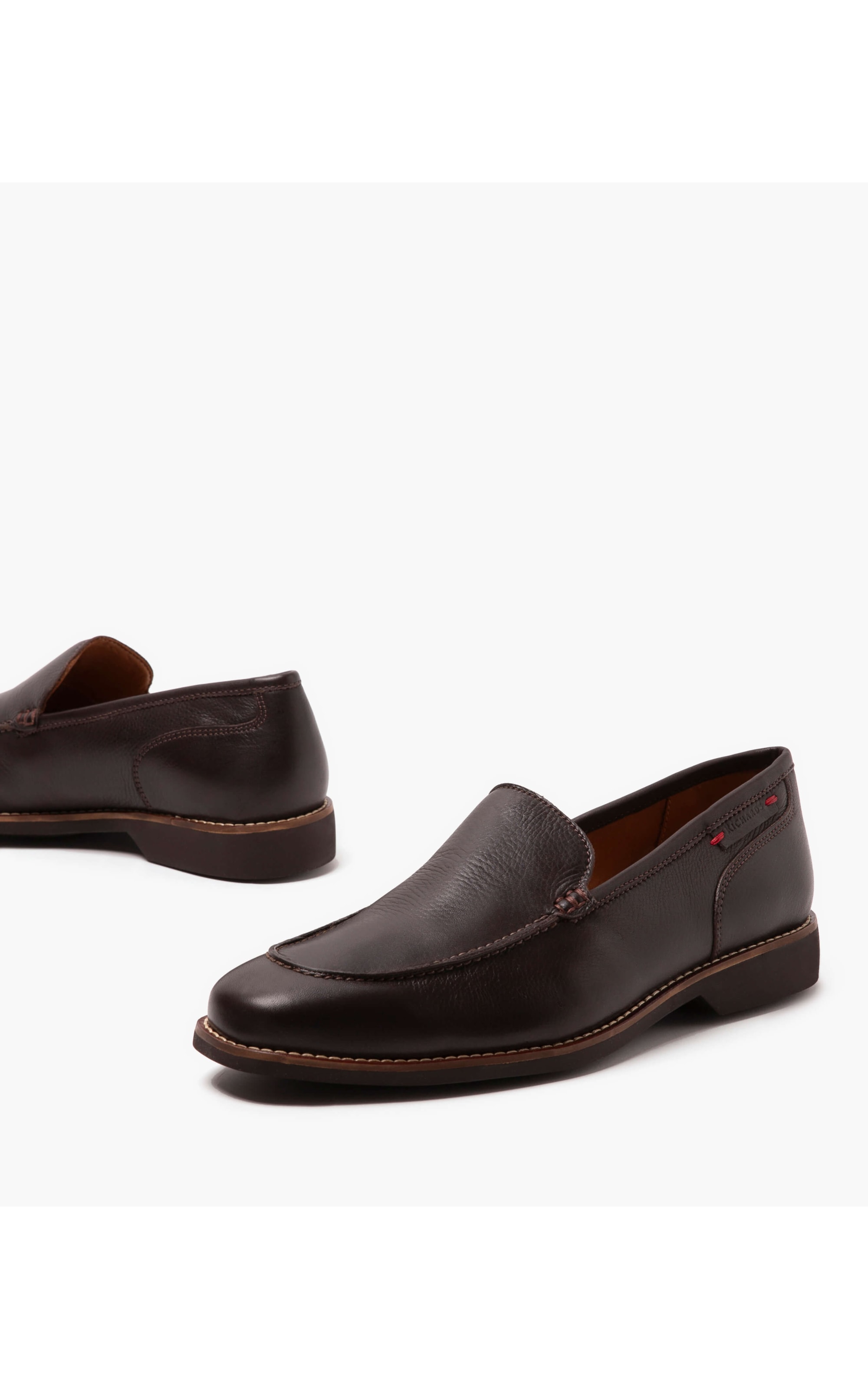 Loafer Relax Cafe