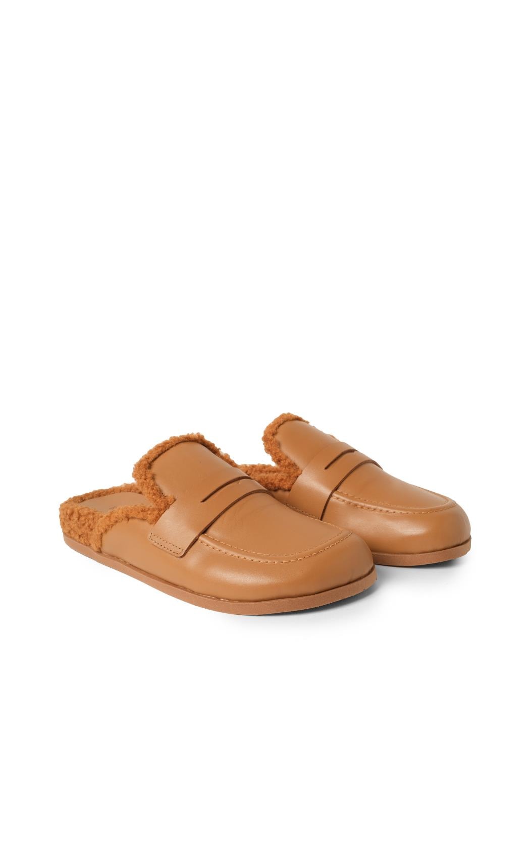 Mule Fluffy Richards Preto