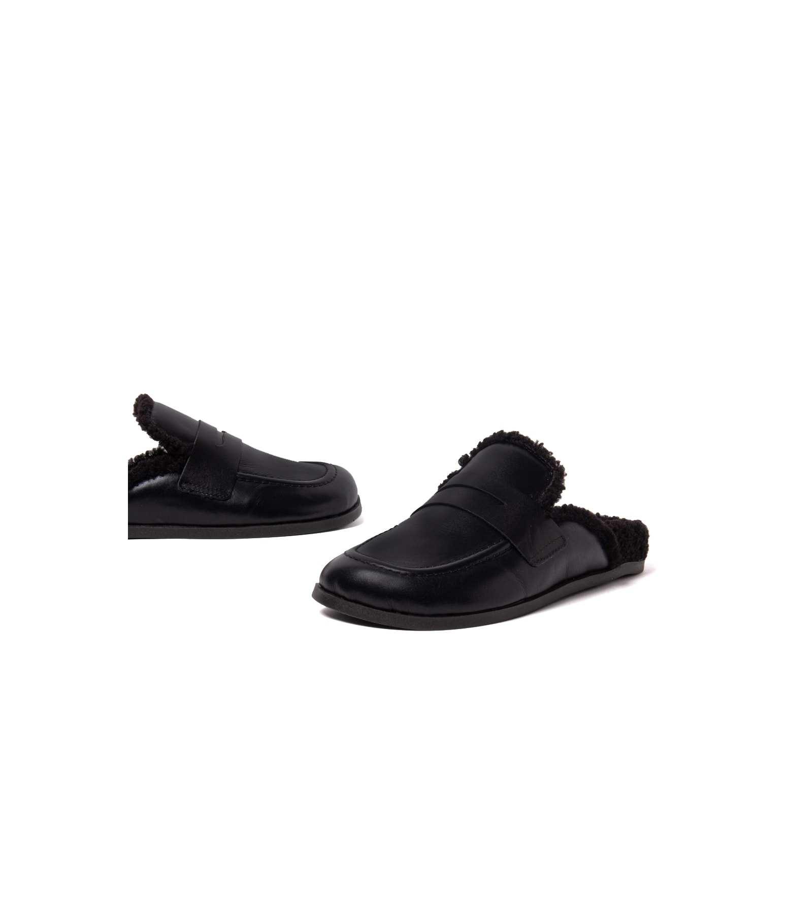 Mule Fluffy Richards Preto