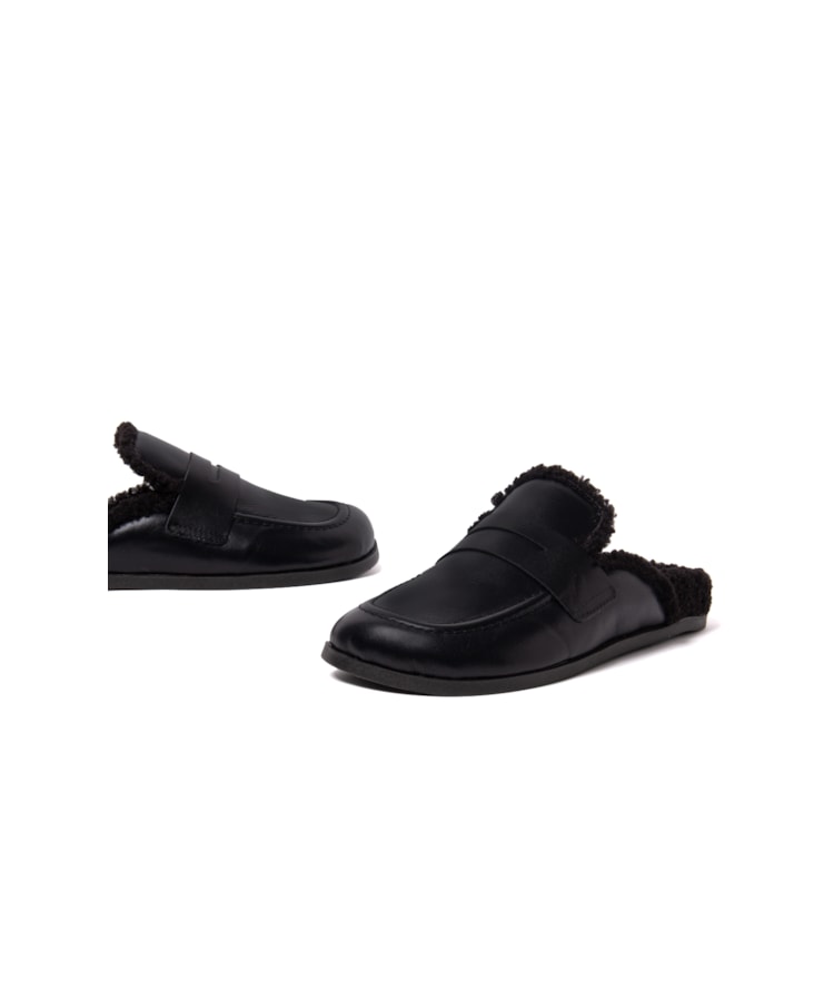 Mule Fluffy Richards Preto