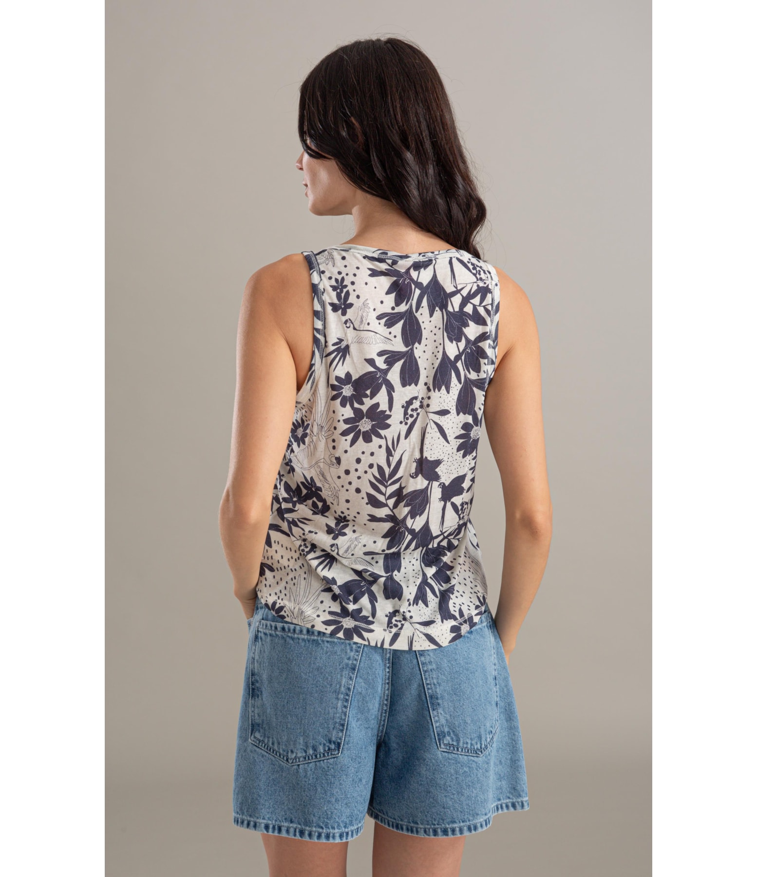 Regata Linho  Liria Estampa Arara Marinho