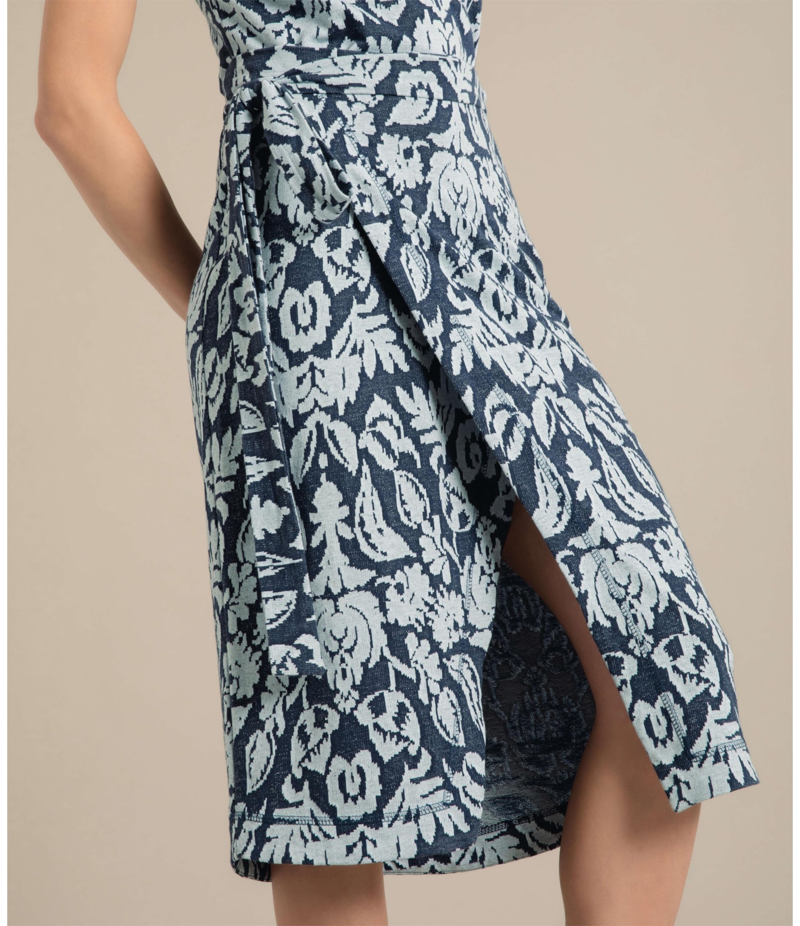 Saia Hina Jacquard Frida Marinho