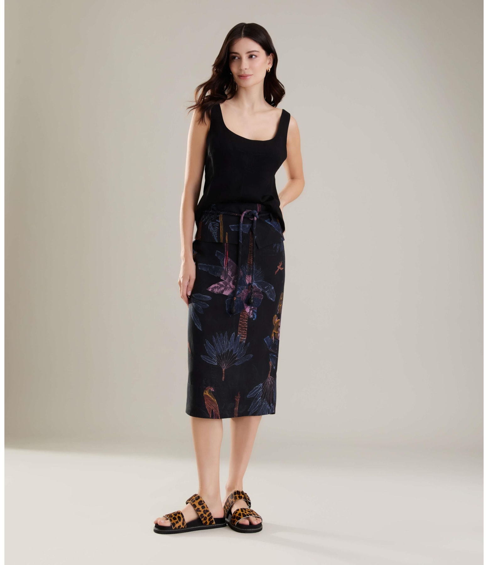 Saia Linho  Elis  Estampa Paradise Preto