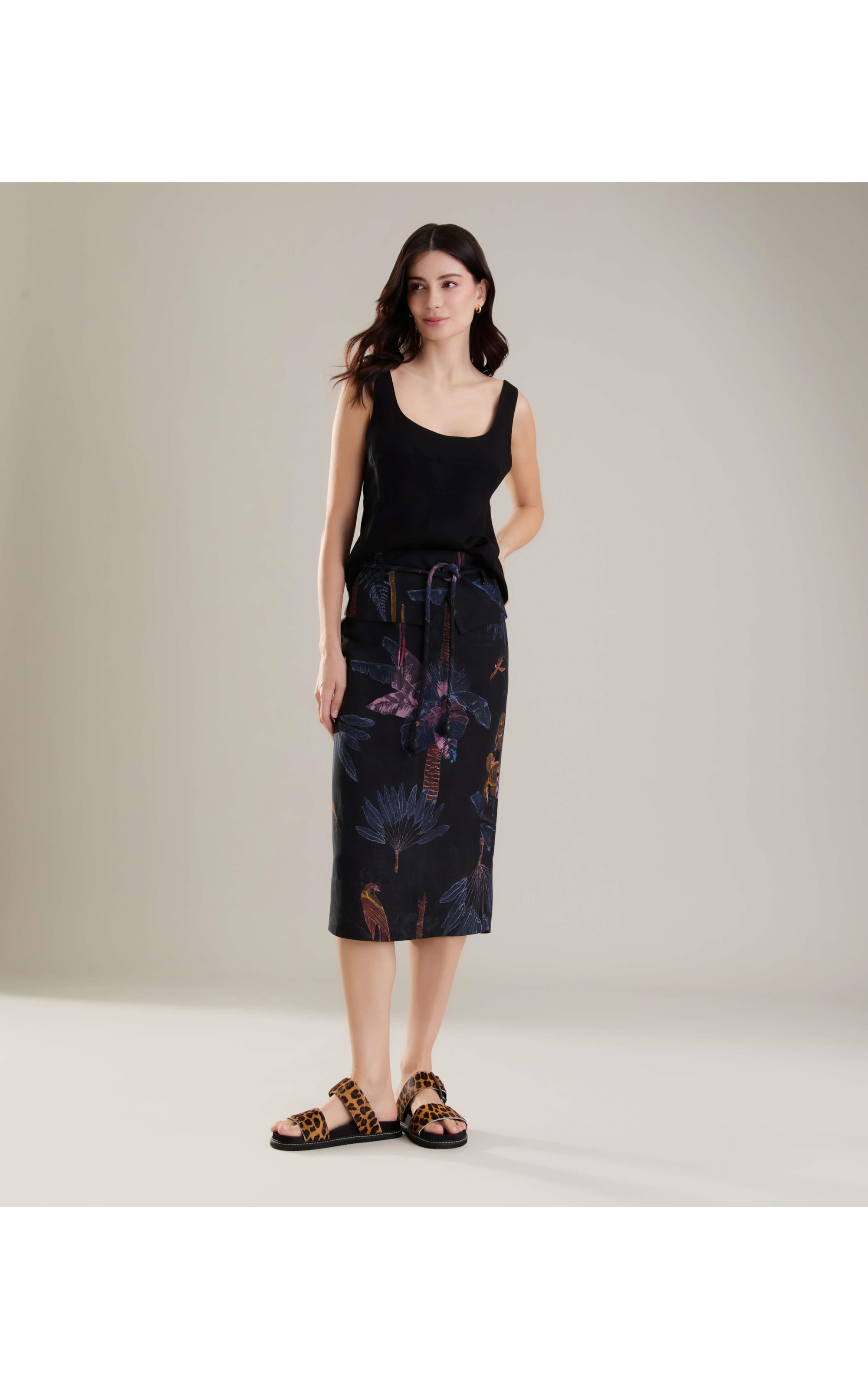 Saia Linho  Elis  Estampa Paradise Preto