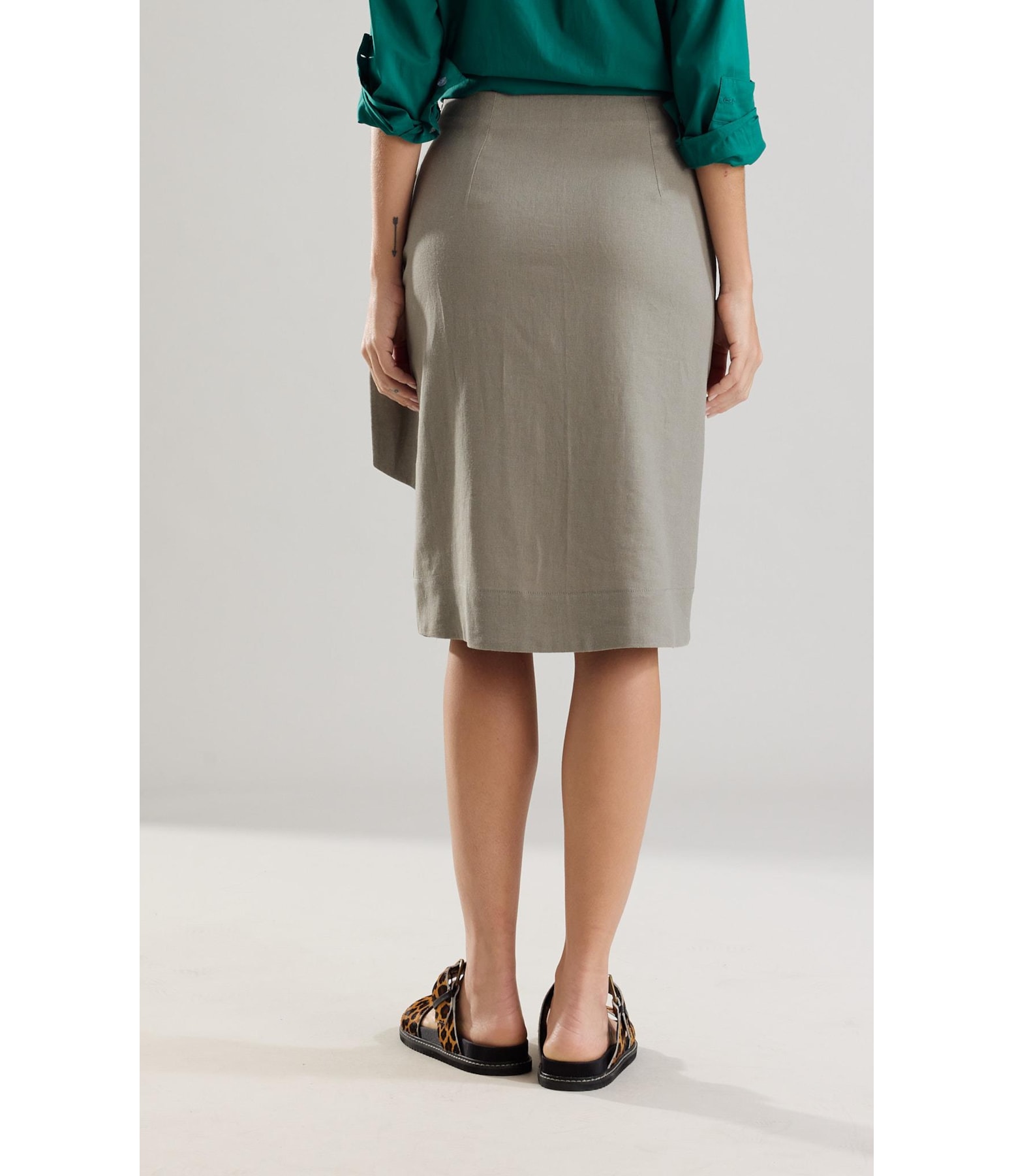 Saia Linho  Paris  Liso Caqui