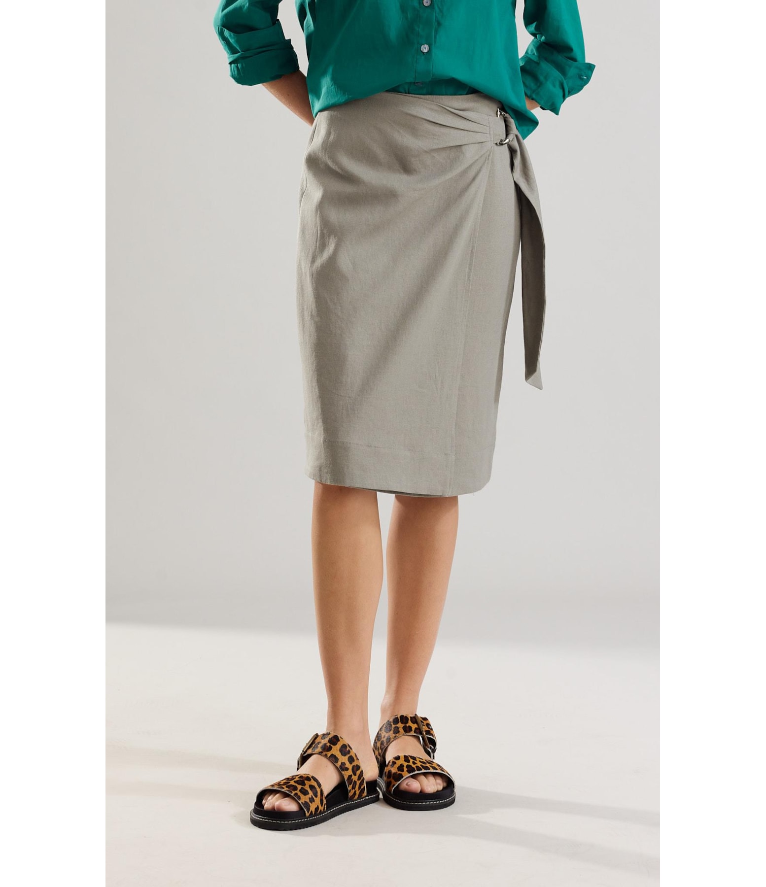 Saia Linho  Paris  Liso Caqui