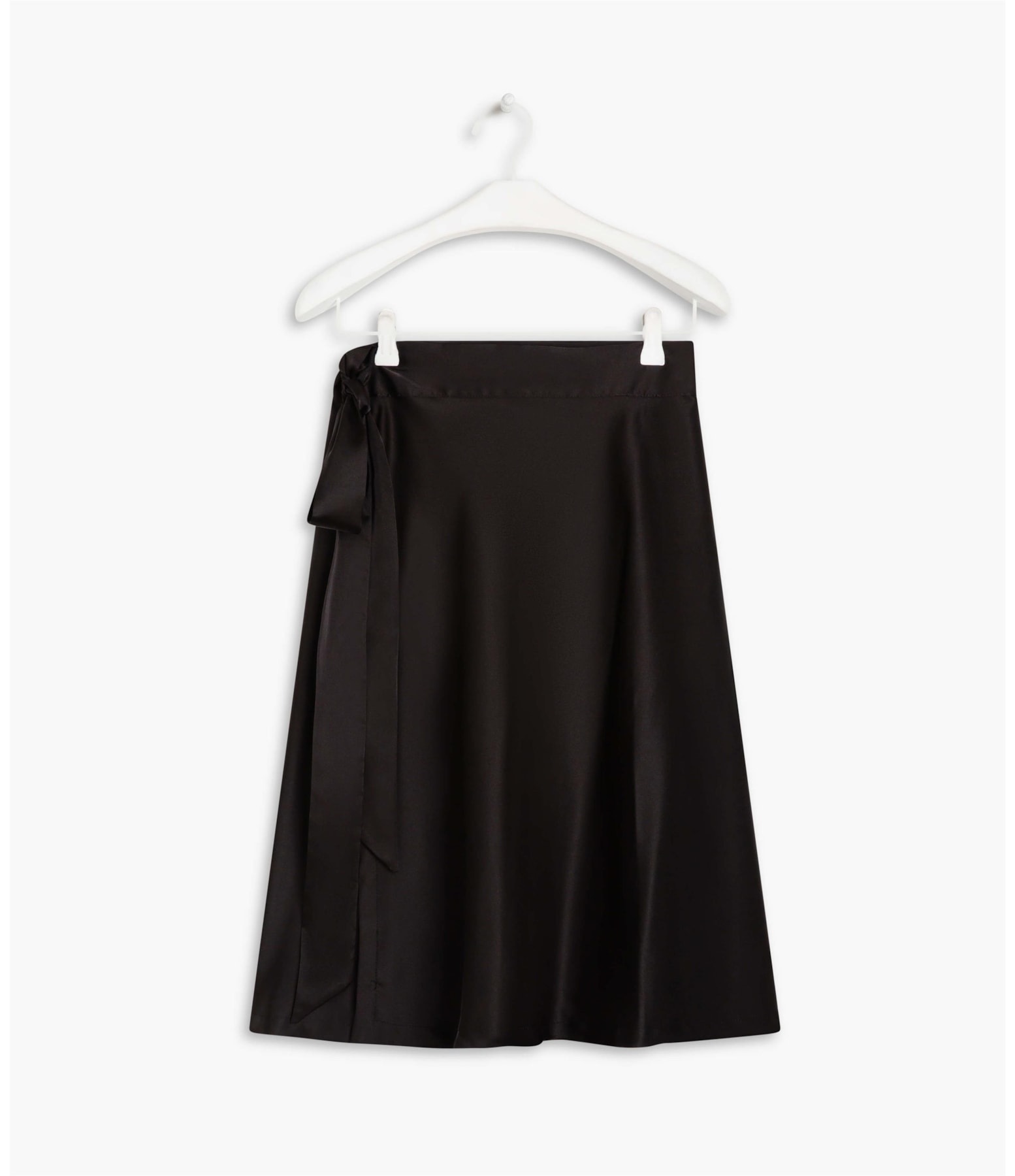 Saia Oamaru Cetim Liso Preto