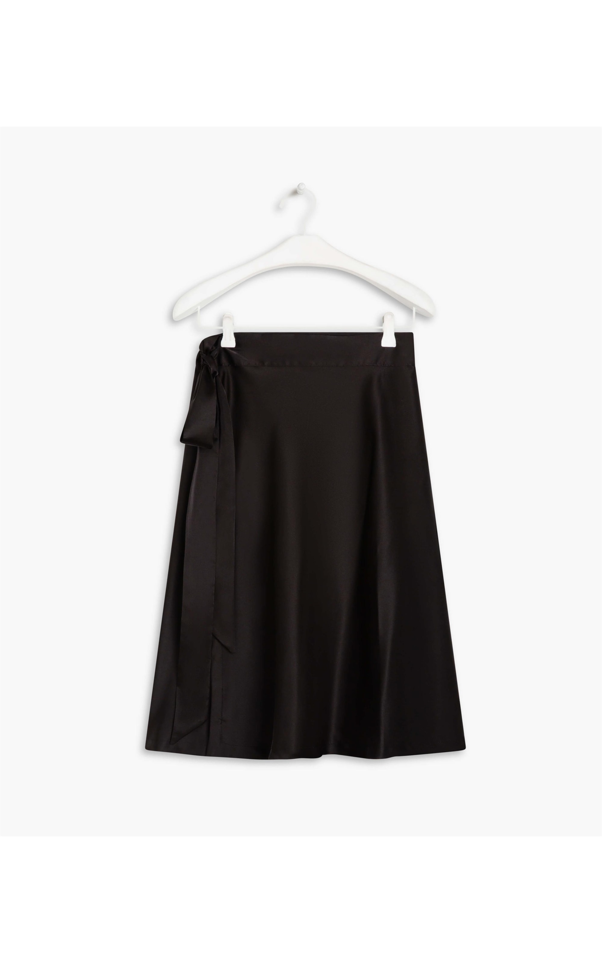 Saia Oamaru Cetim Liso Preto