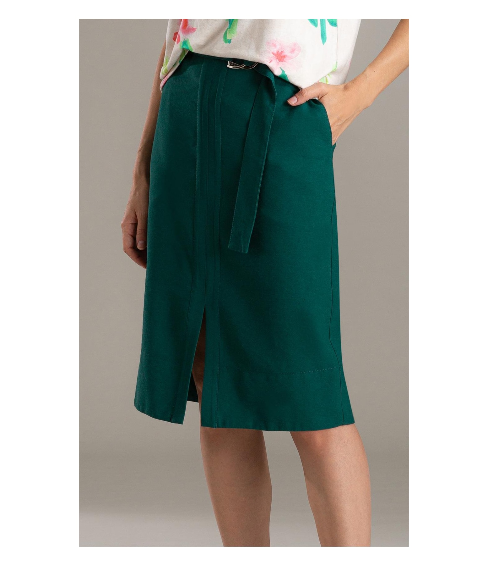 Saia Raya Linho Blend Liso Floresta