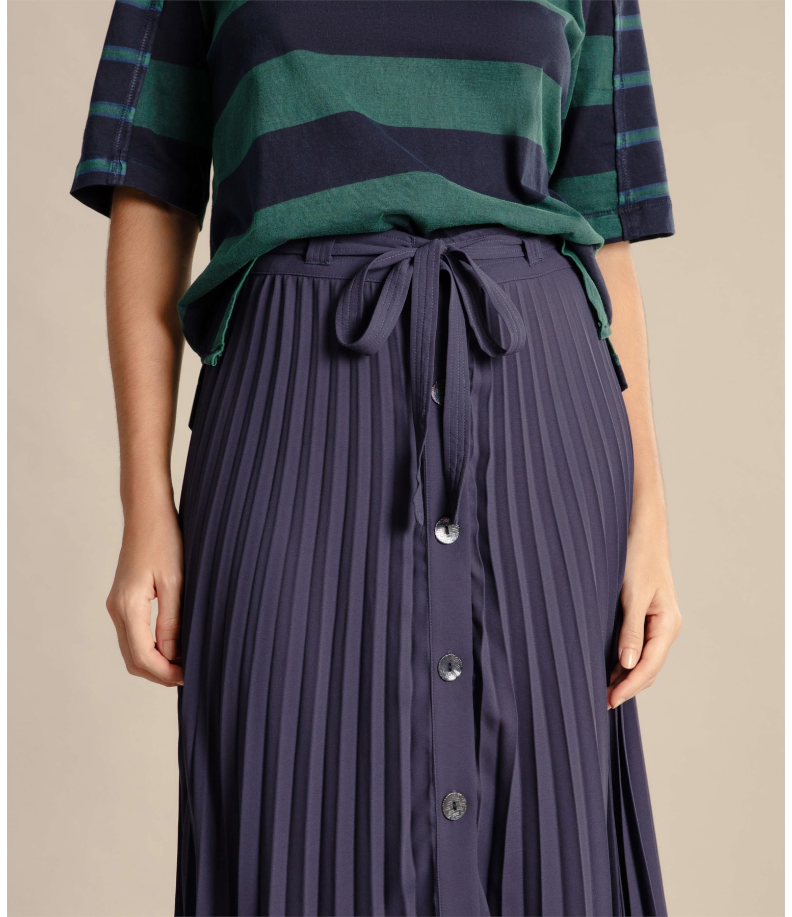 Saia Vera Plissada Lisa Dark Navy