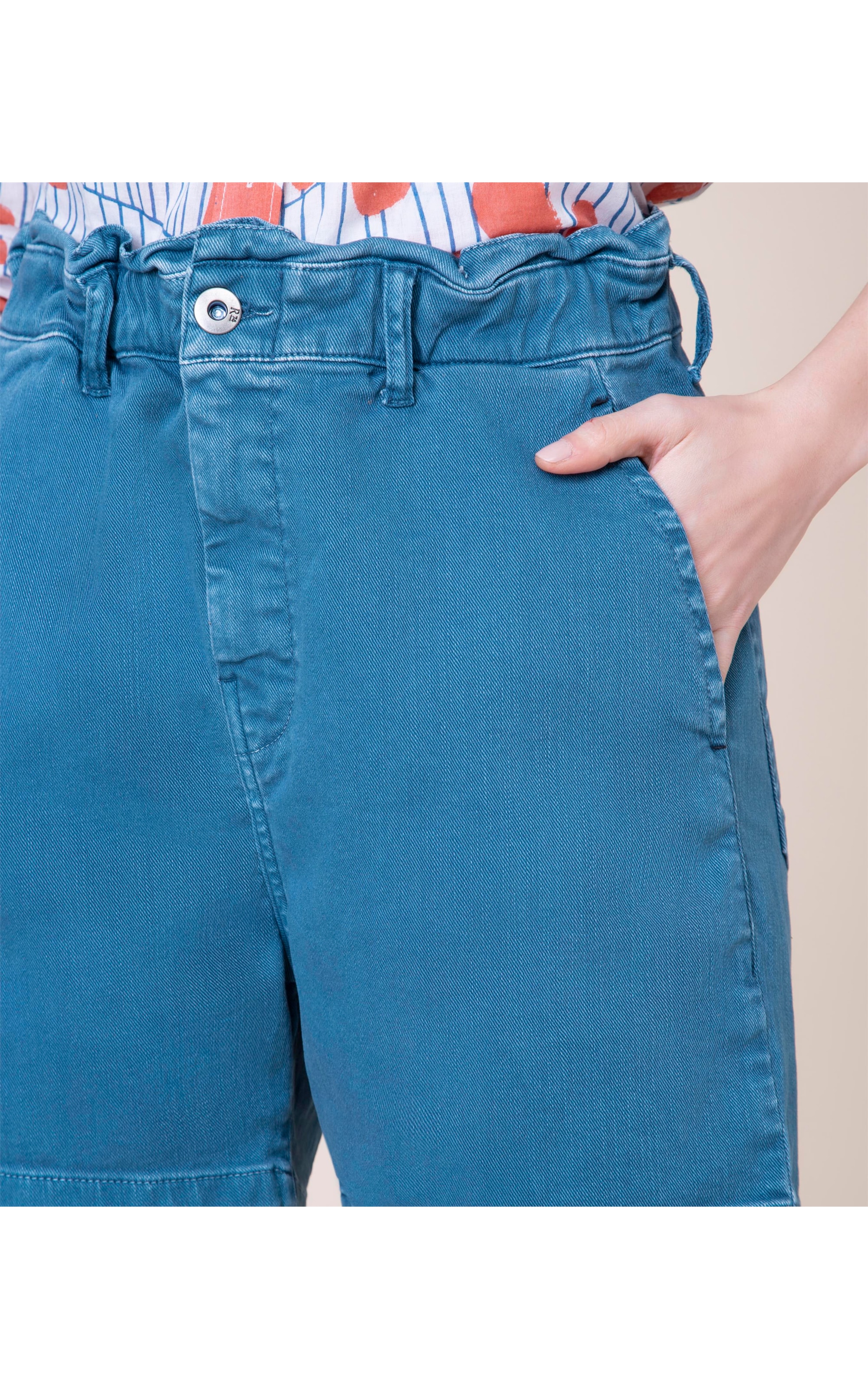 Short Daisy Denim Color Stretch Baggy Petroleo