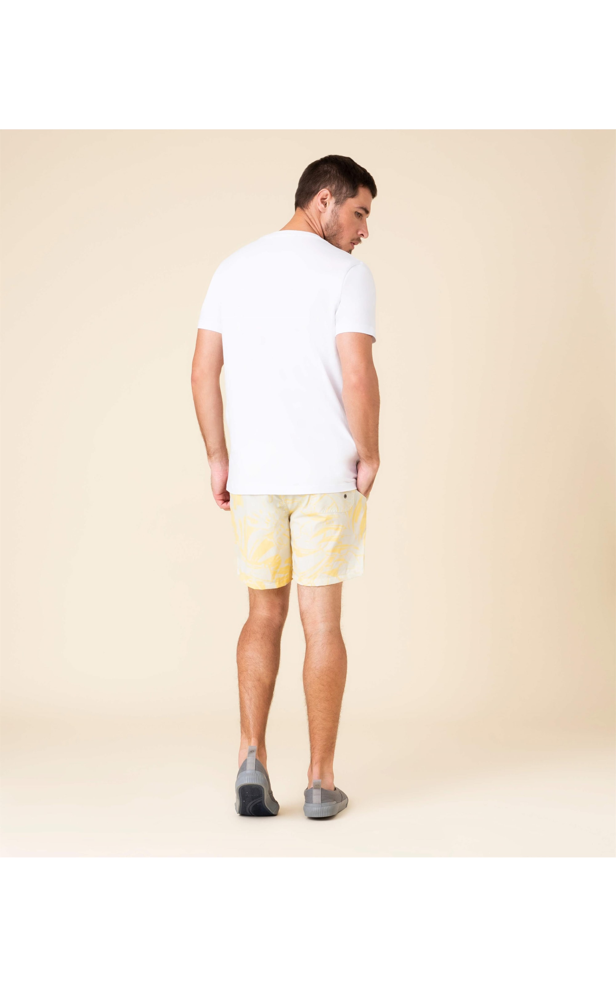 Short Praia Costela de Adao Amarelo