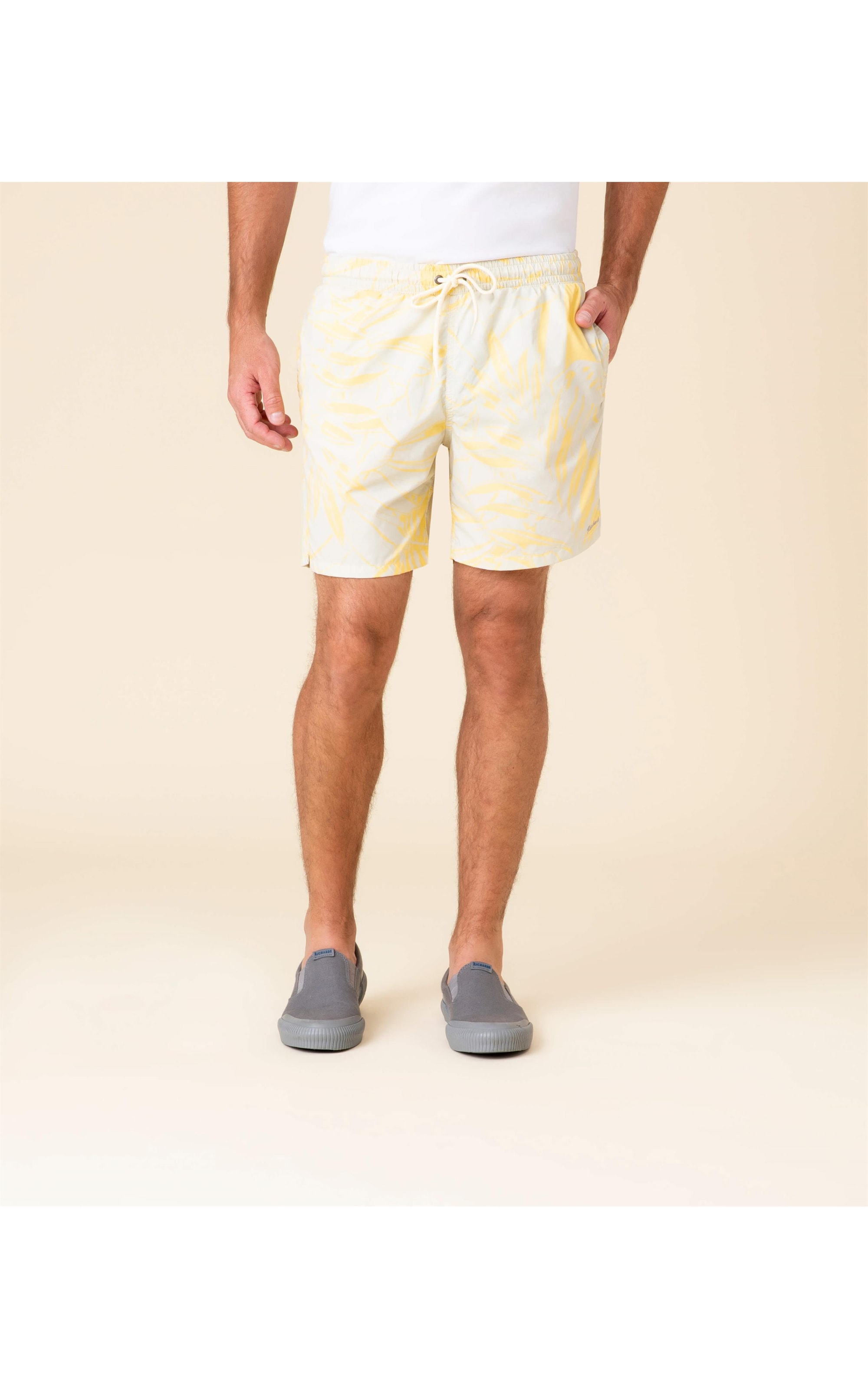 Short Praia Costela de Adao Amarelo