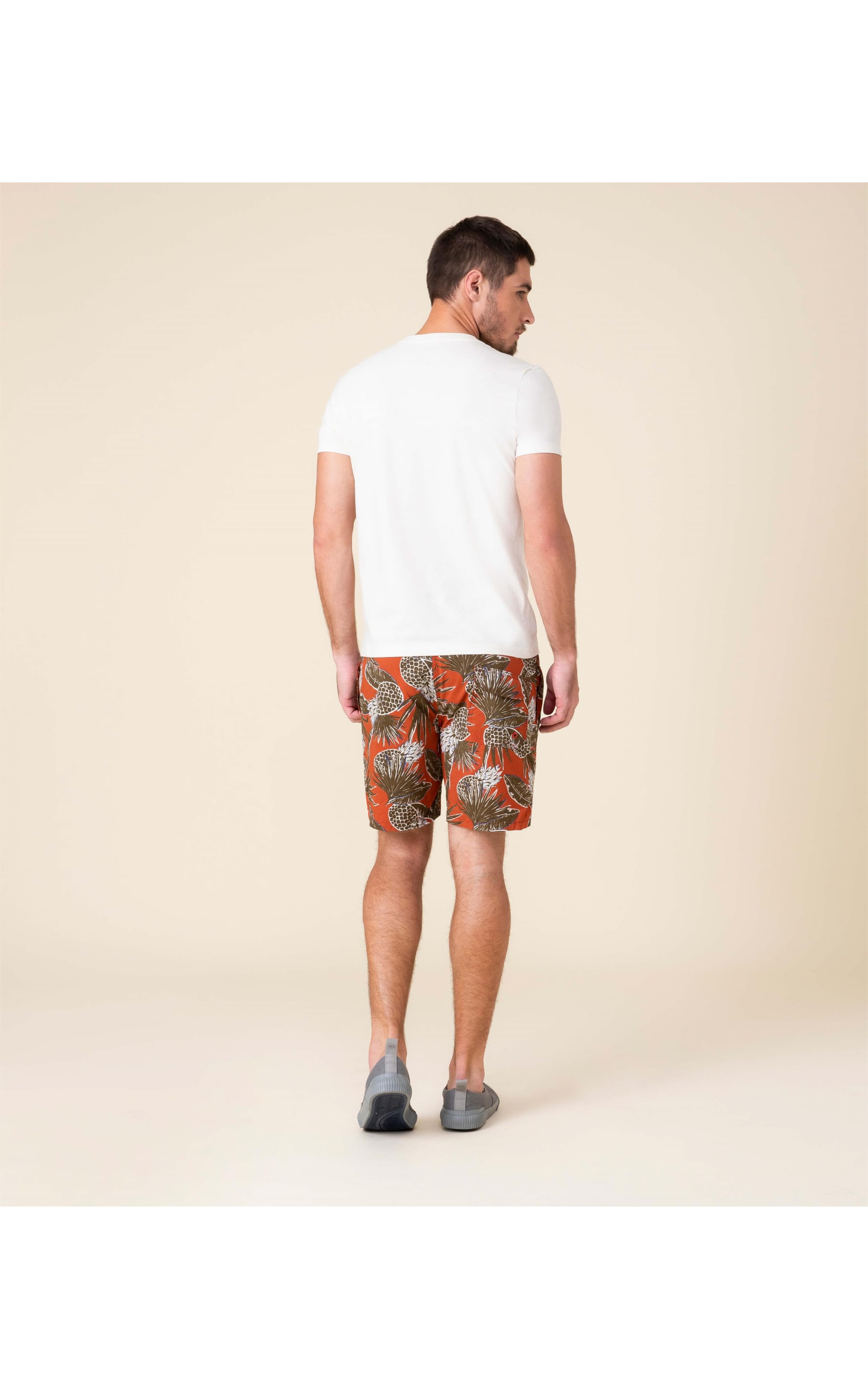 Short Praia Estampa Abacaxi Vermelho