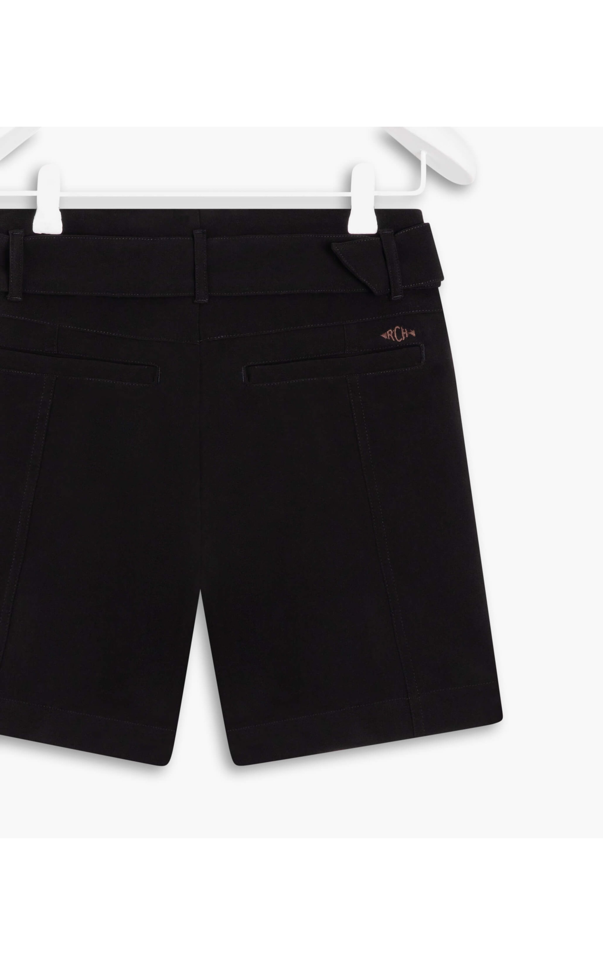Shorts Asama Alfaiataria Preto