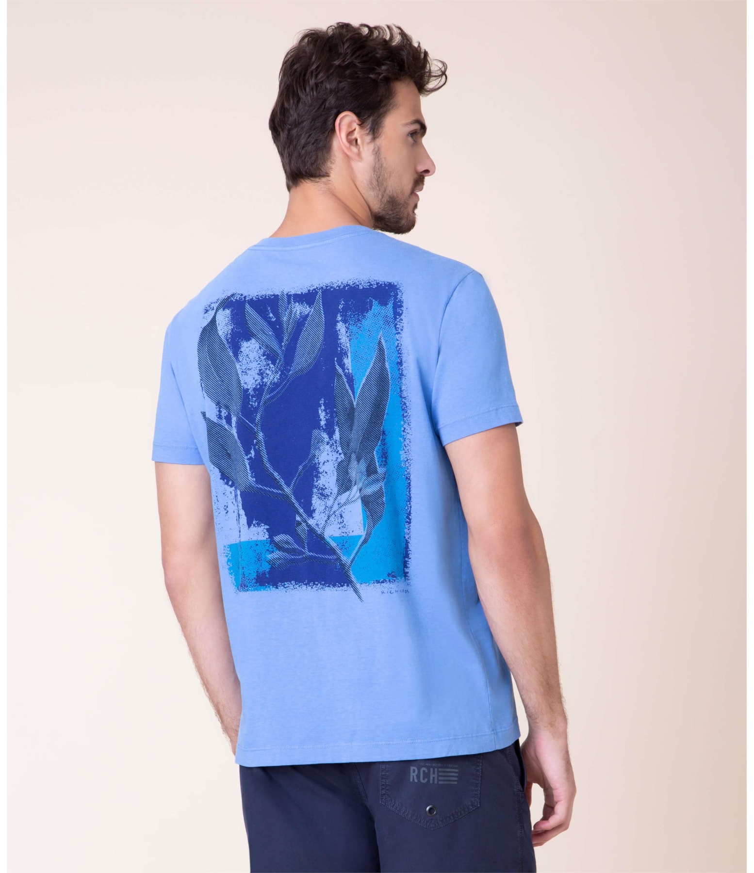 T-Shirt Aquarela Rustic Leaves Mc Azul Pervante
